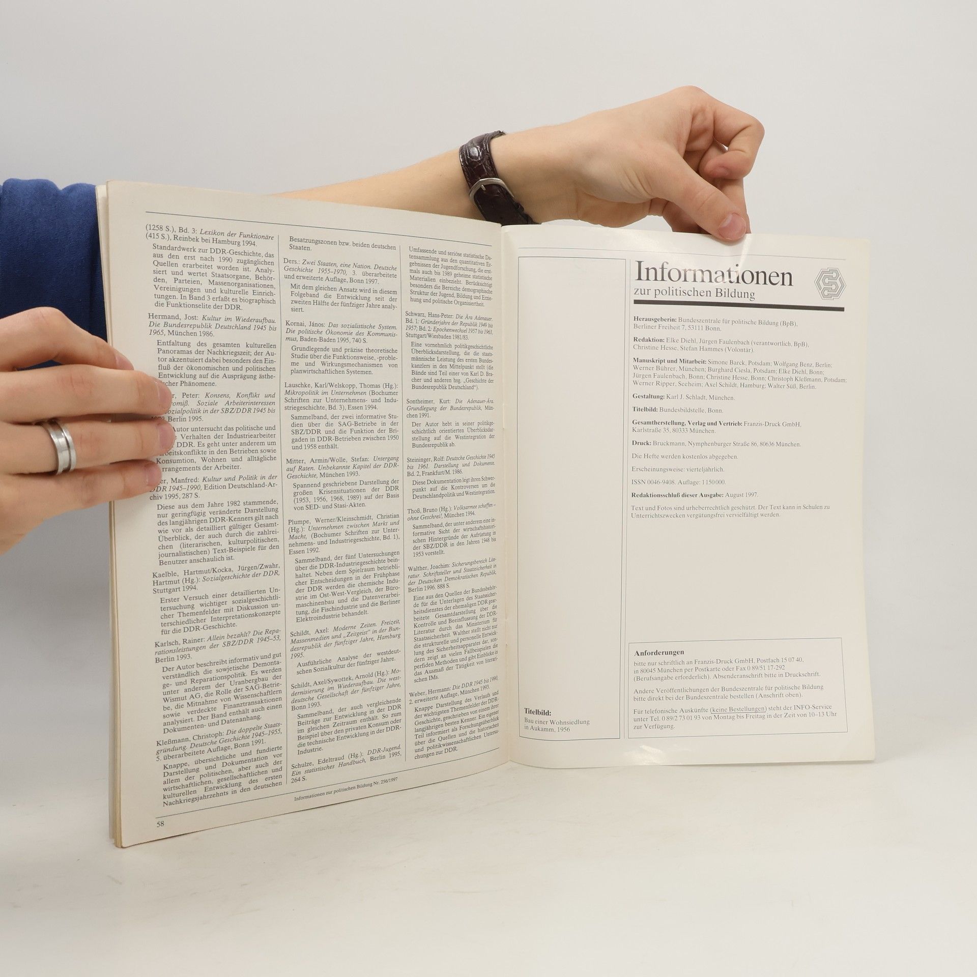kolektiv Informationen zur politischen Bildung 256