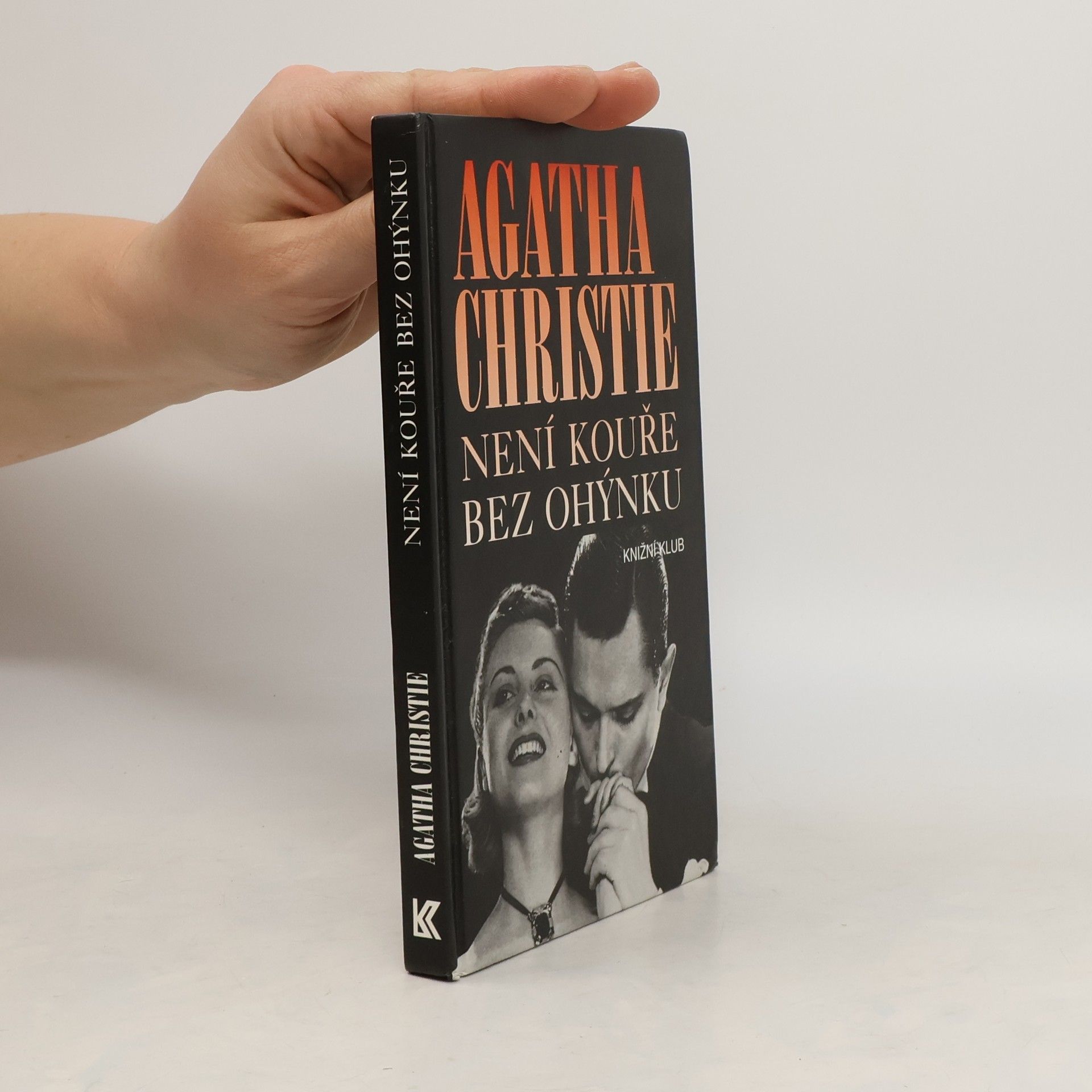 Agatha Christie Není kouře bez ohýnku