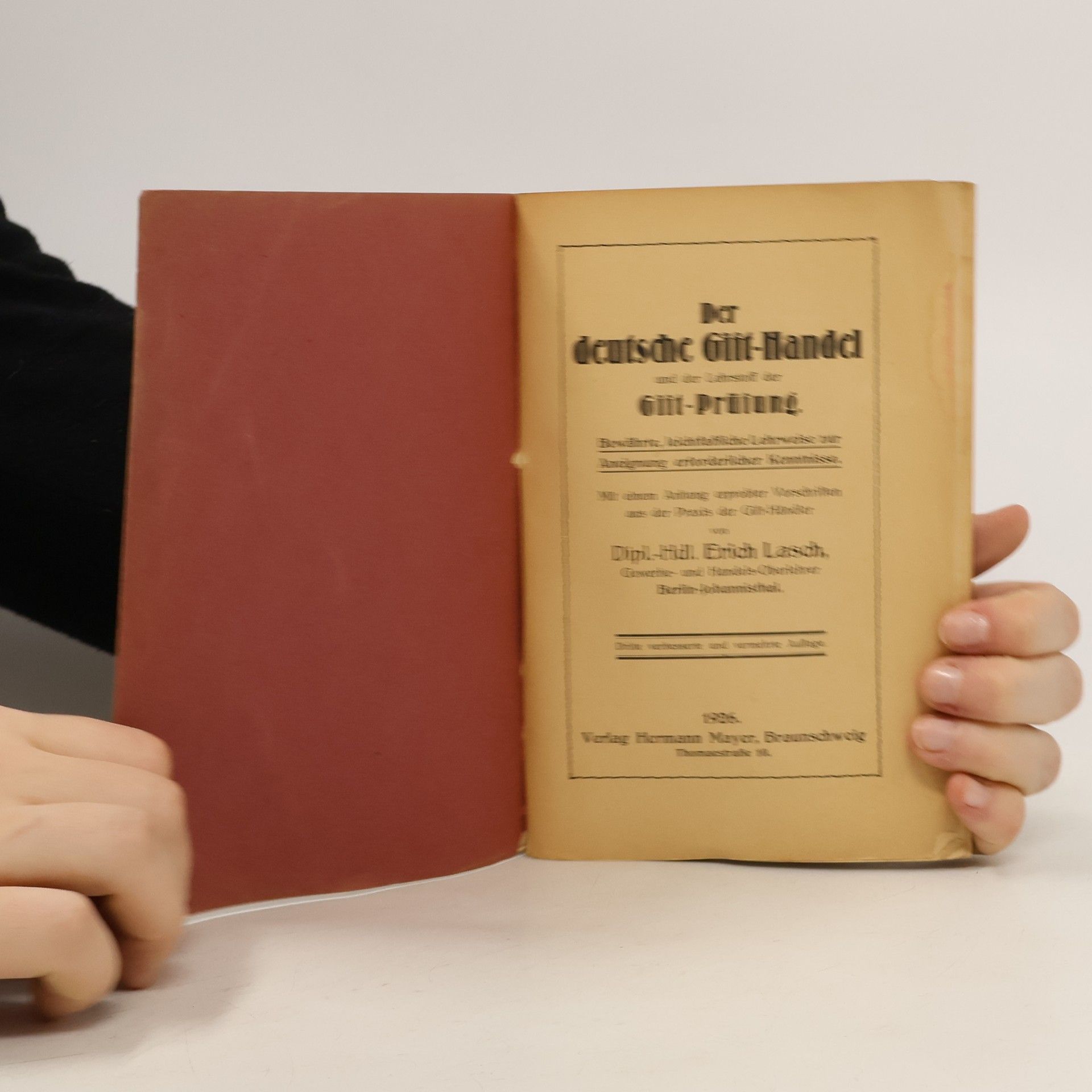 Erich Lasch Der deutsche Gift-Handel und der Lehrstoff der Gift-Prüfung