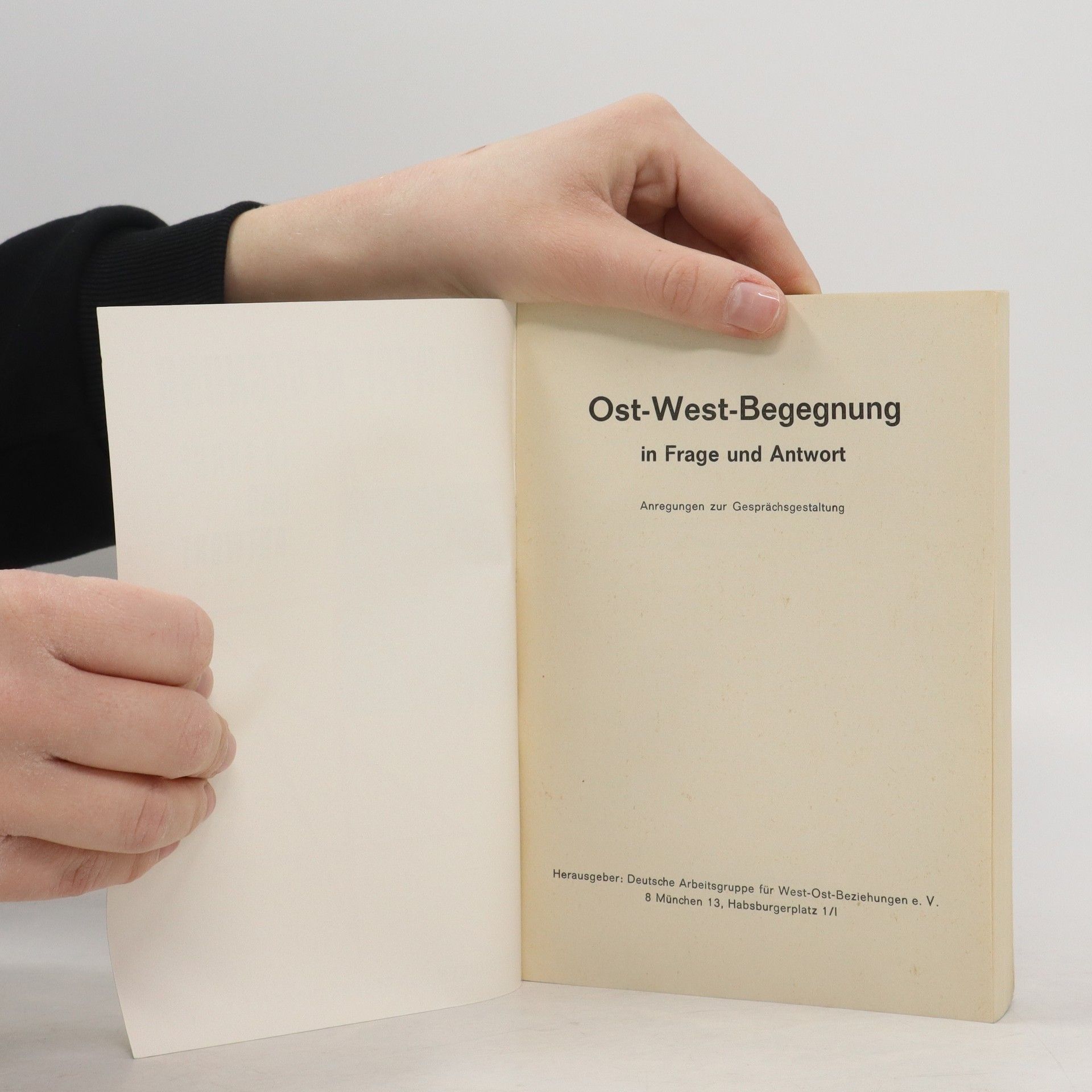 kolektiv Ost-West-Begegnung in Frage und Antwort