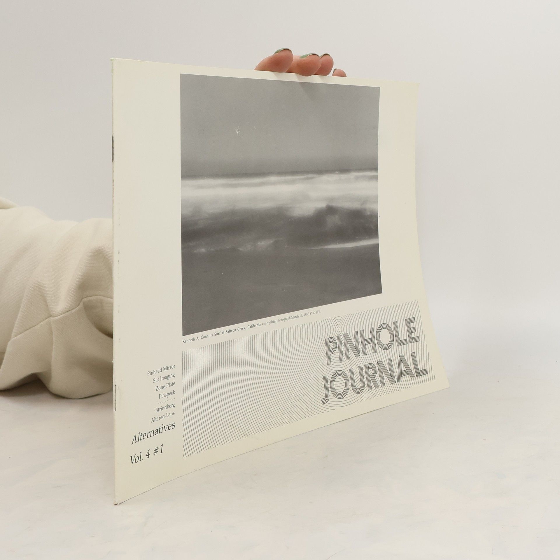 AA.VV. Pinhole Journal 4#1. Alternatives