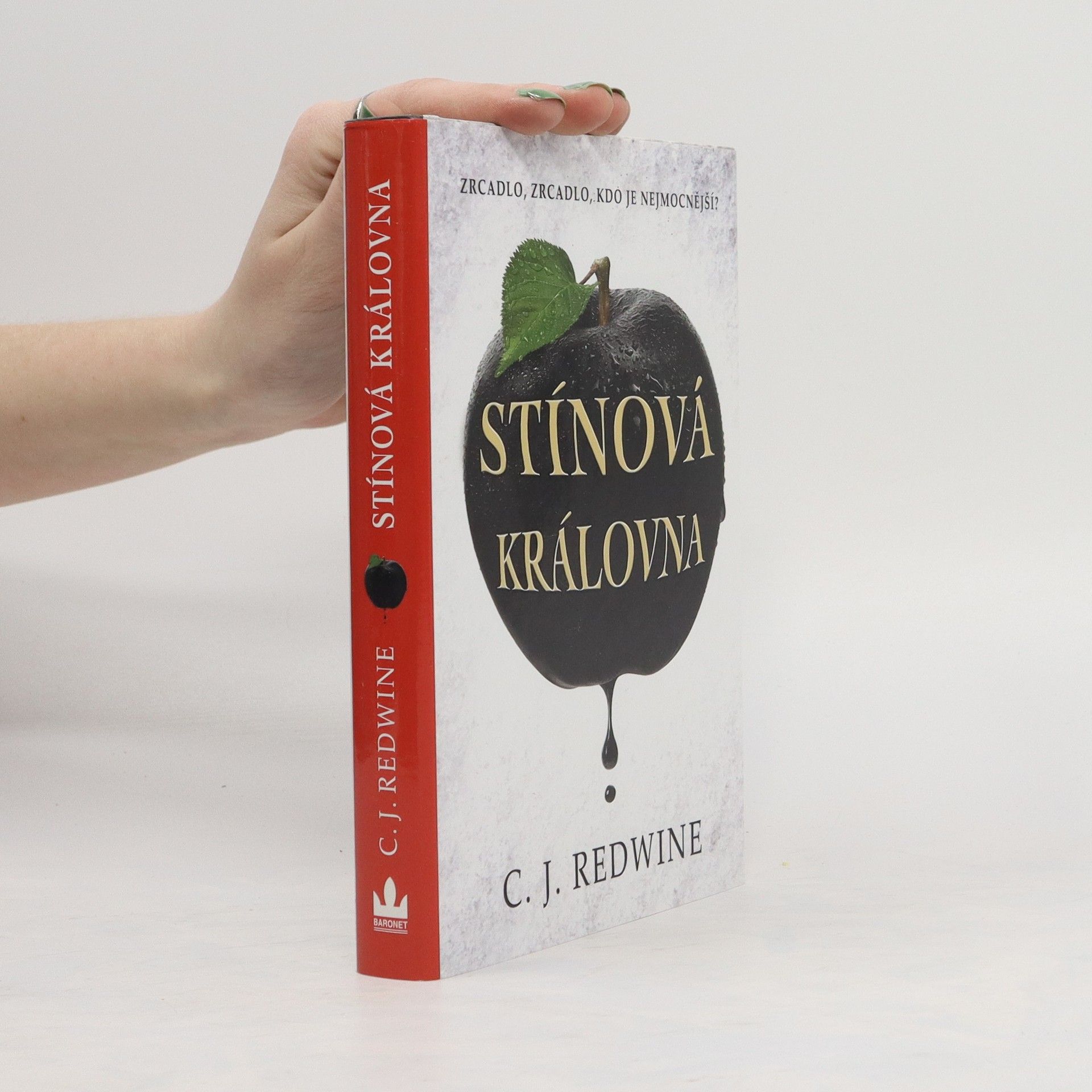 C. J. Redwine Stínová královna