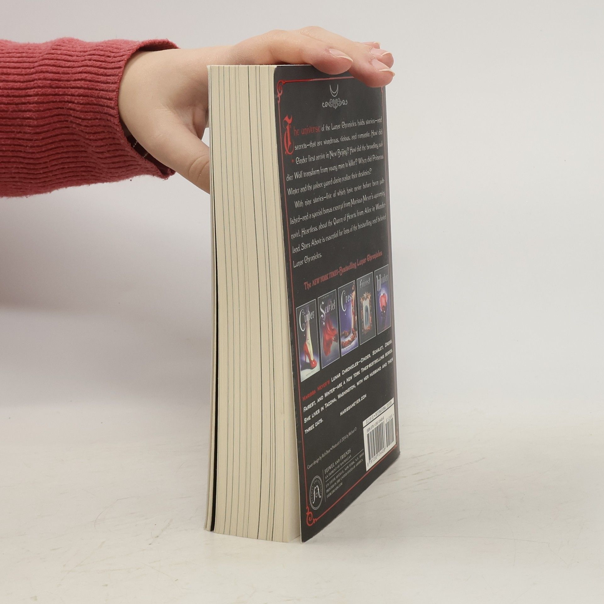 Marissa Meyer Stars Above