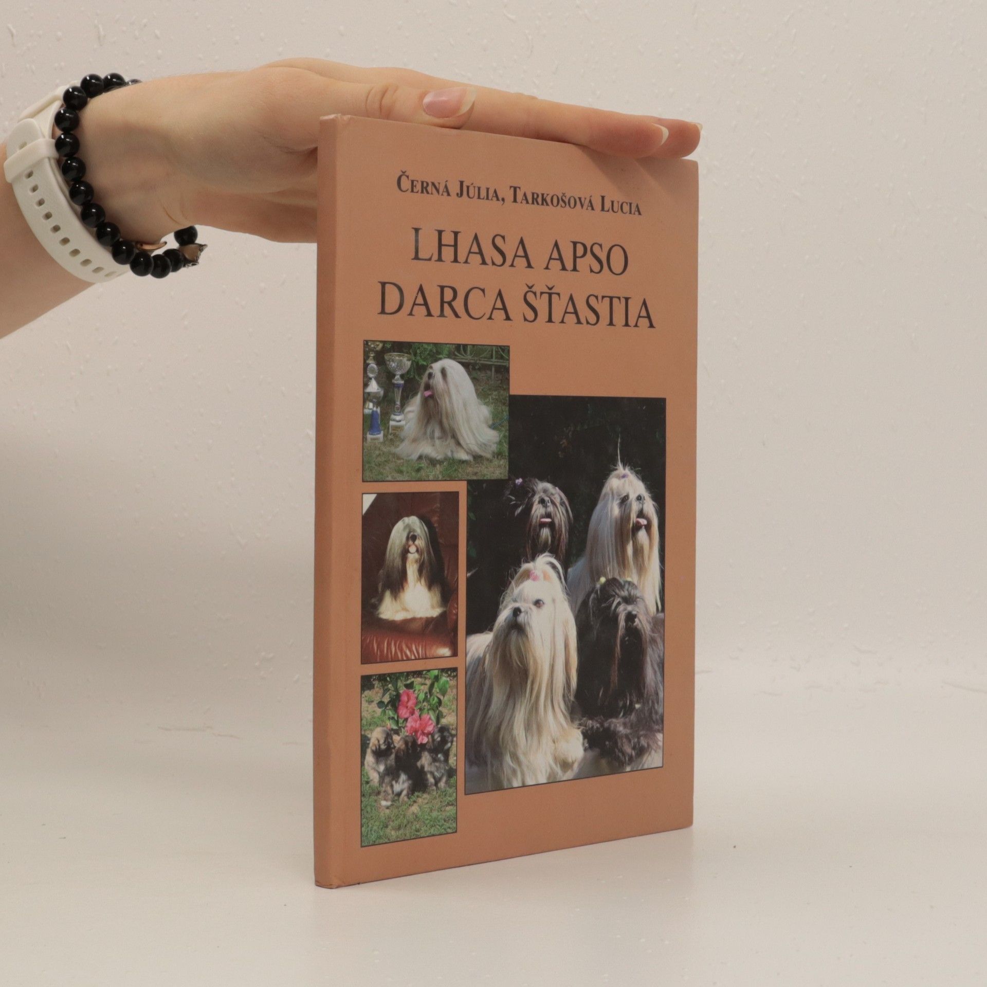 Júlia Černá Lhasa apso darca šťastia