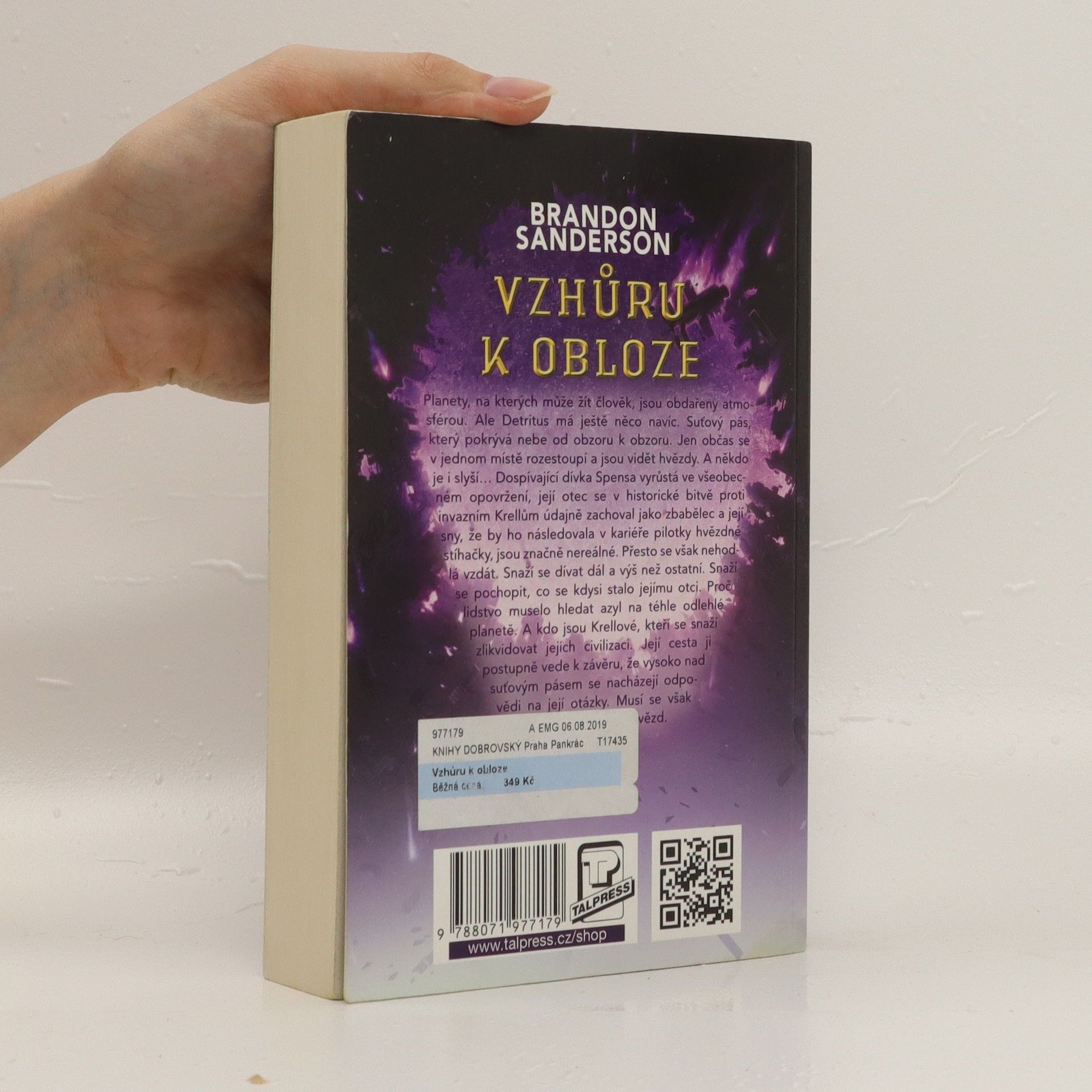 Brandon Sanderson Vzhůru k obloze