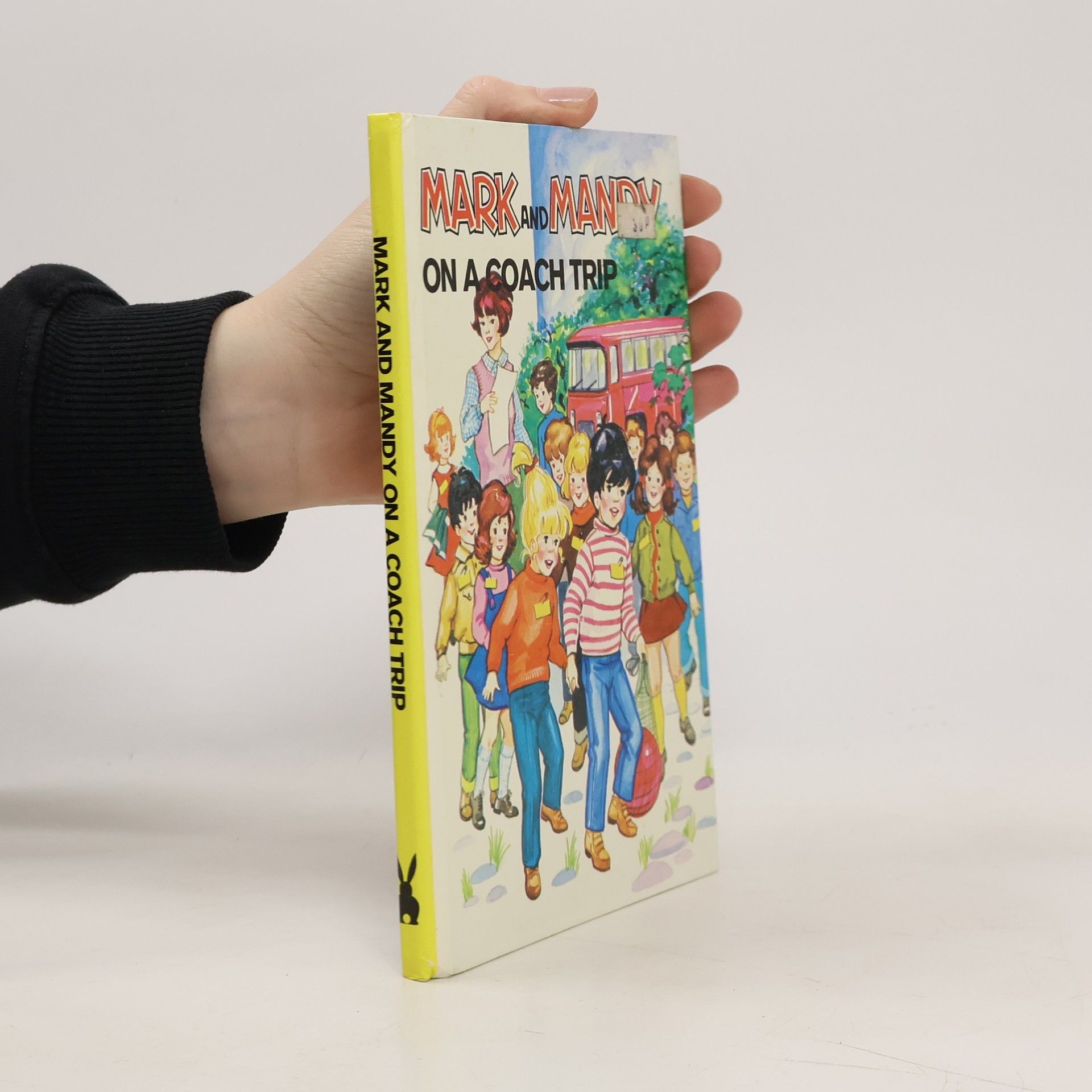 Various authors Mark and Mandy on a Coach Trip