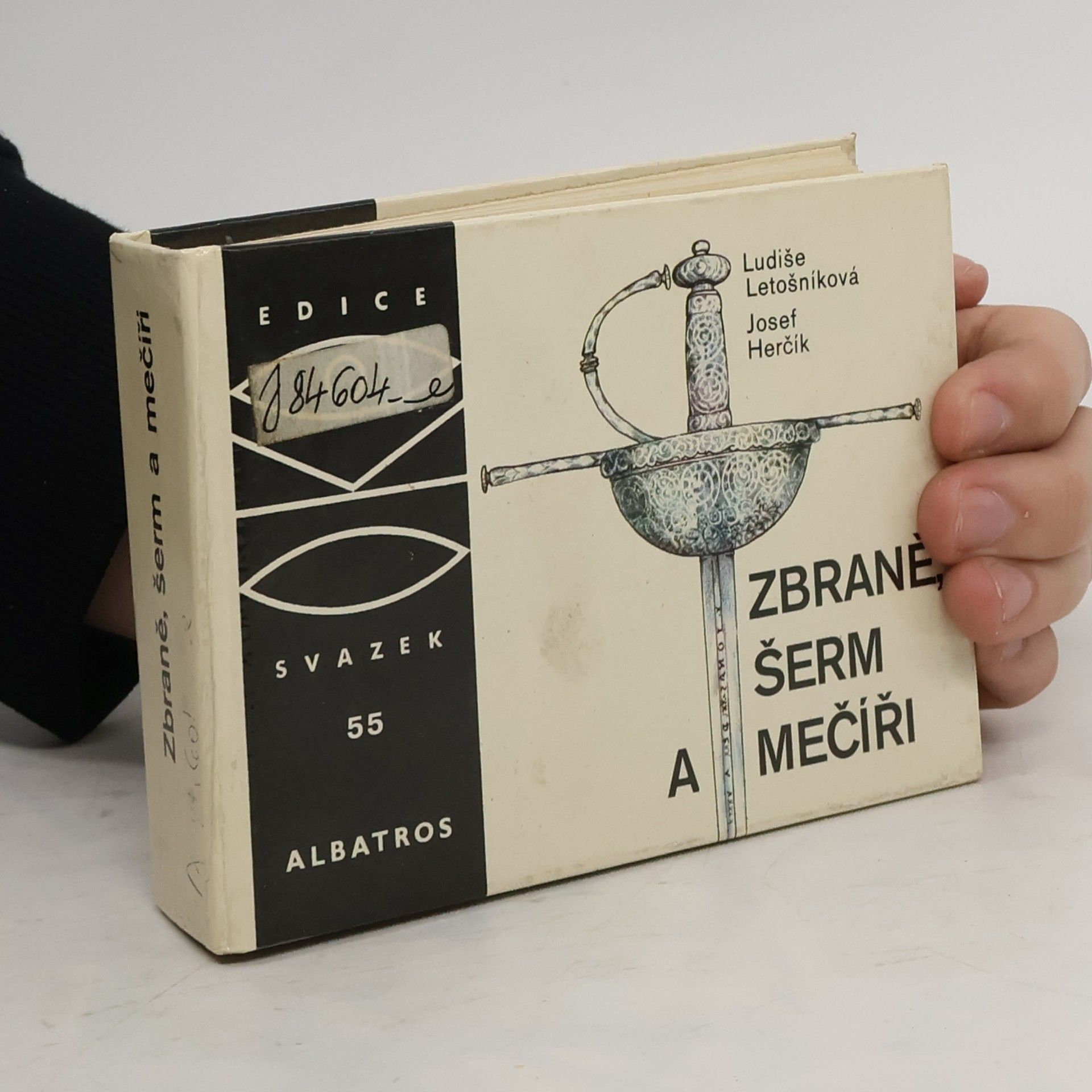 Josef Herčík Zbraně, šerm a mečíři