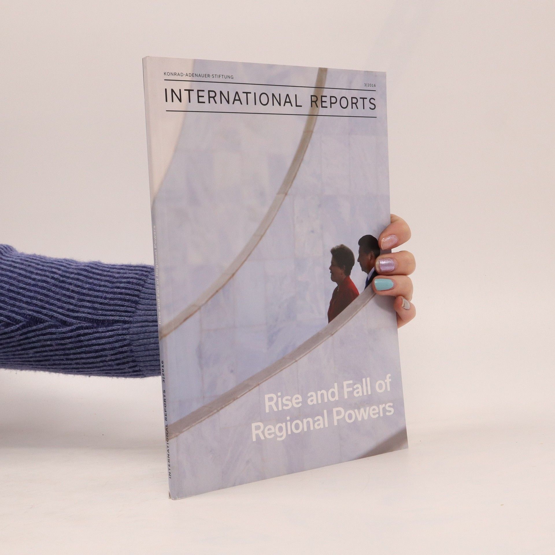 Collectif d'auteurs International Reports 3/2016