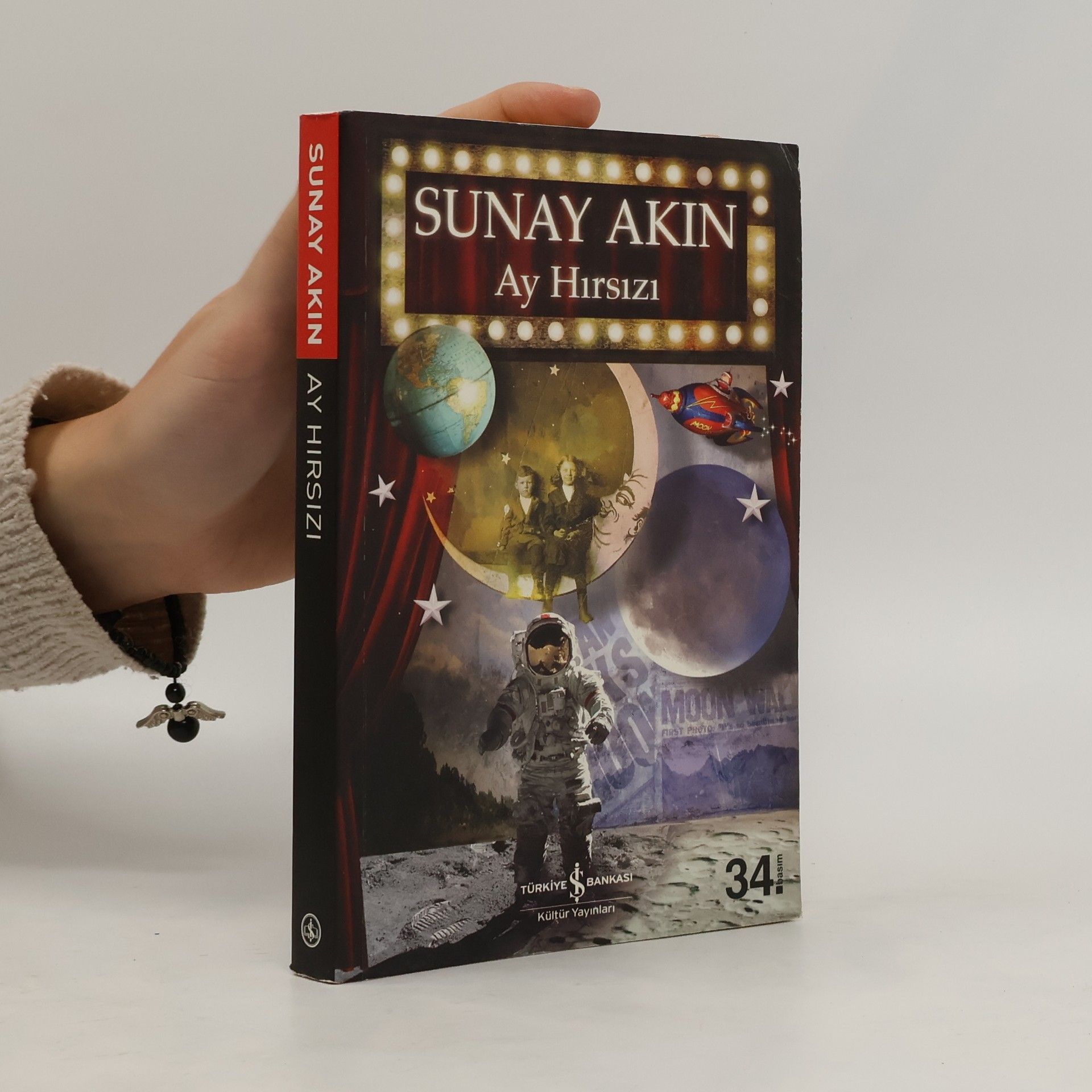 Ay Hırsızı Sunay Akın