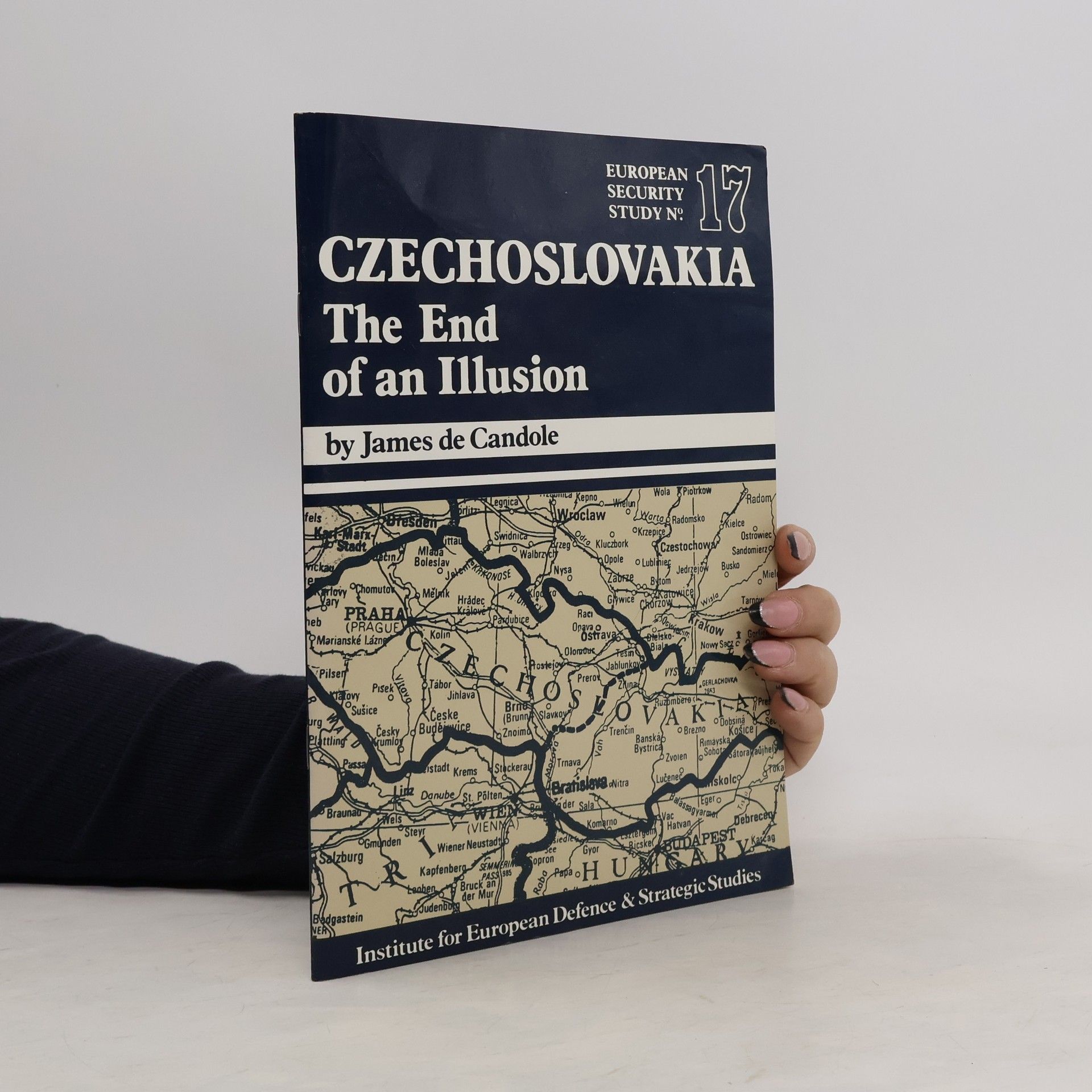 James de Candole Czechoslovakia. The End of an Illusion