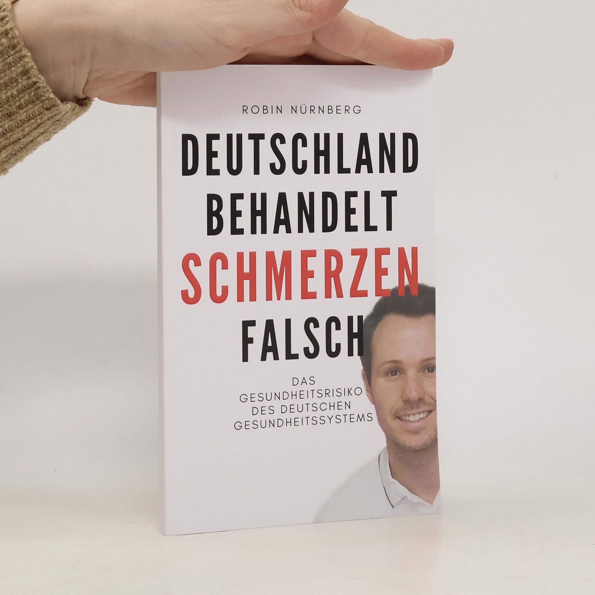Robin Nürnberg Deutschland Behandelt Schmerzen Falsch
