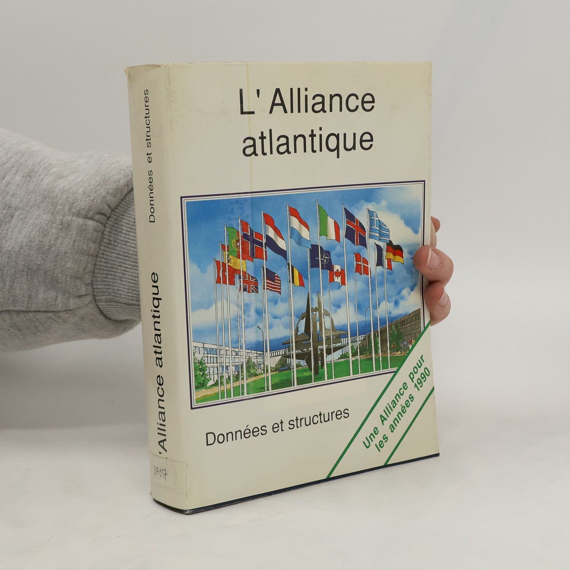 Collectif d'auteurs North Atlantic Treaty Organisation