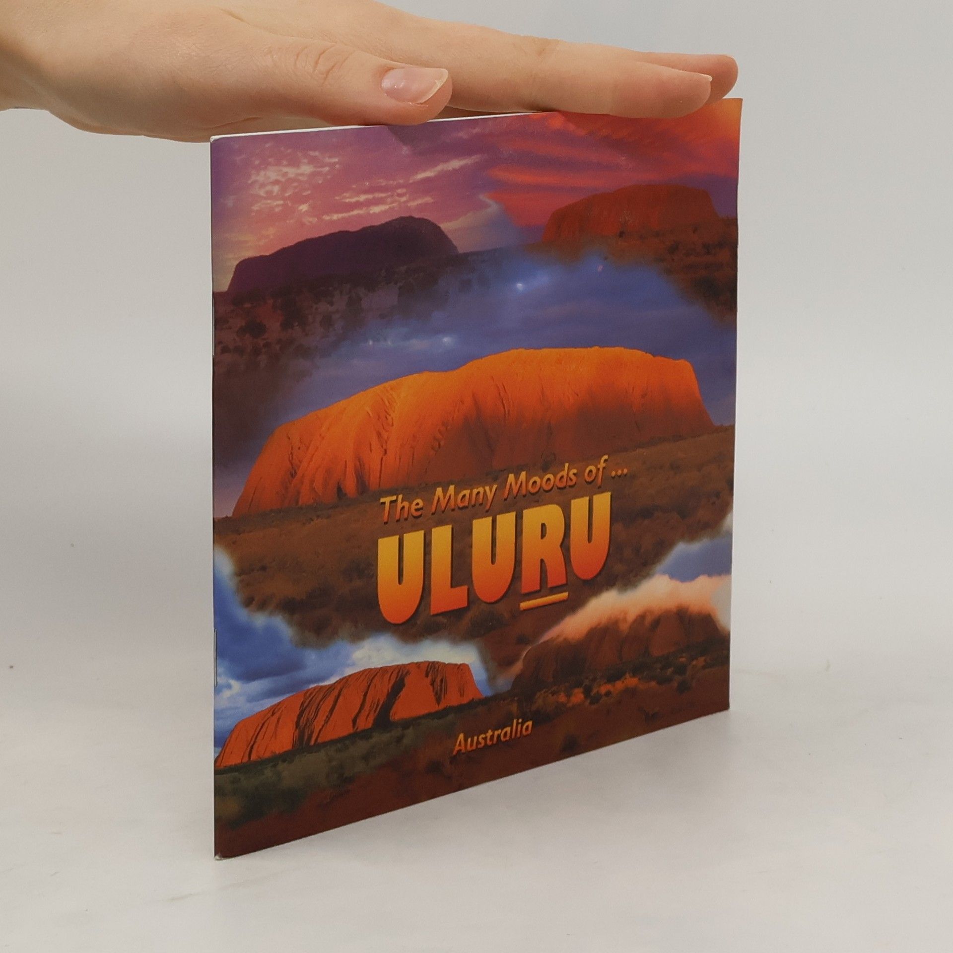Collectif d'auteurs The Many Moods of Uluru. Australia