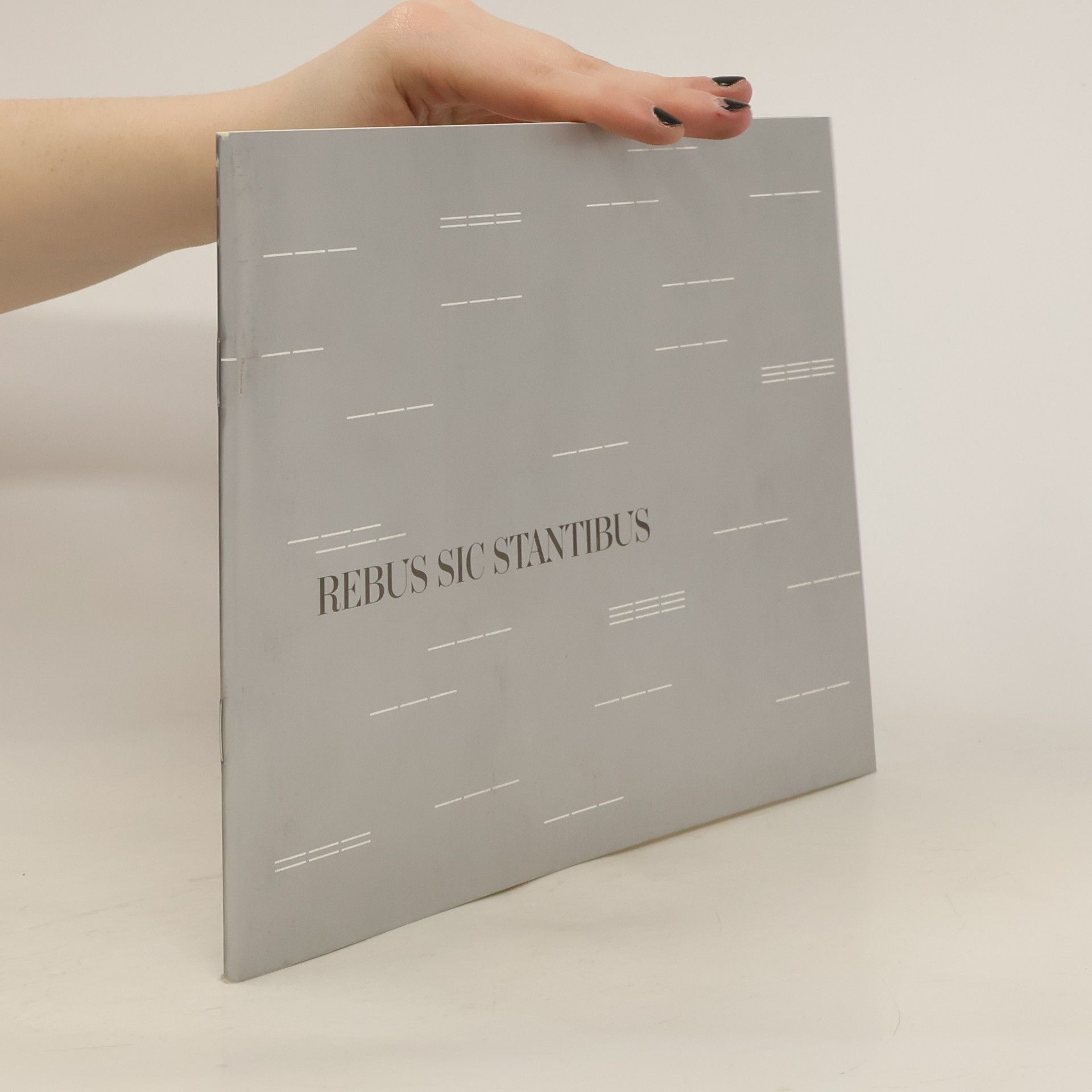 Collectif d'auteurs Rebus sic stantibus