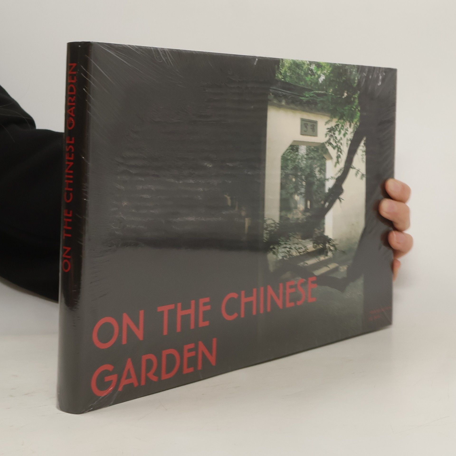 Dana Wilhelmová On the Chinese garden