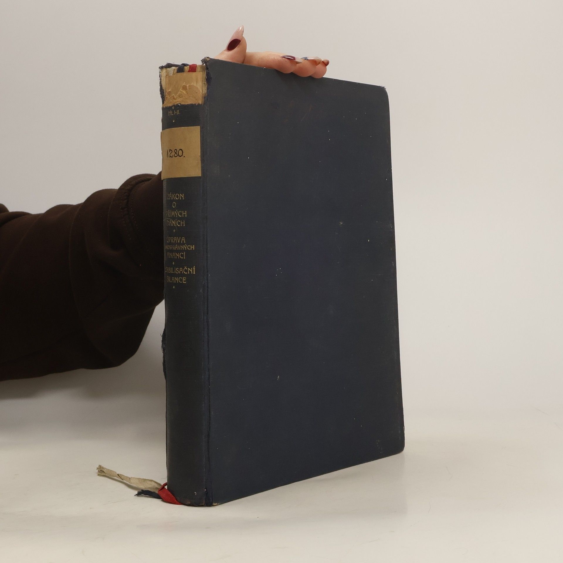 B. Fux Komentář k daňové reformě, část I. Zákon o přímých daních