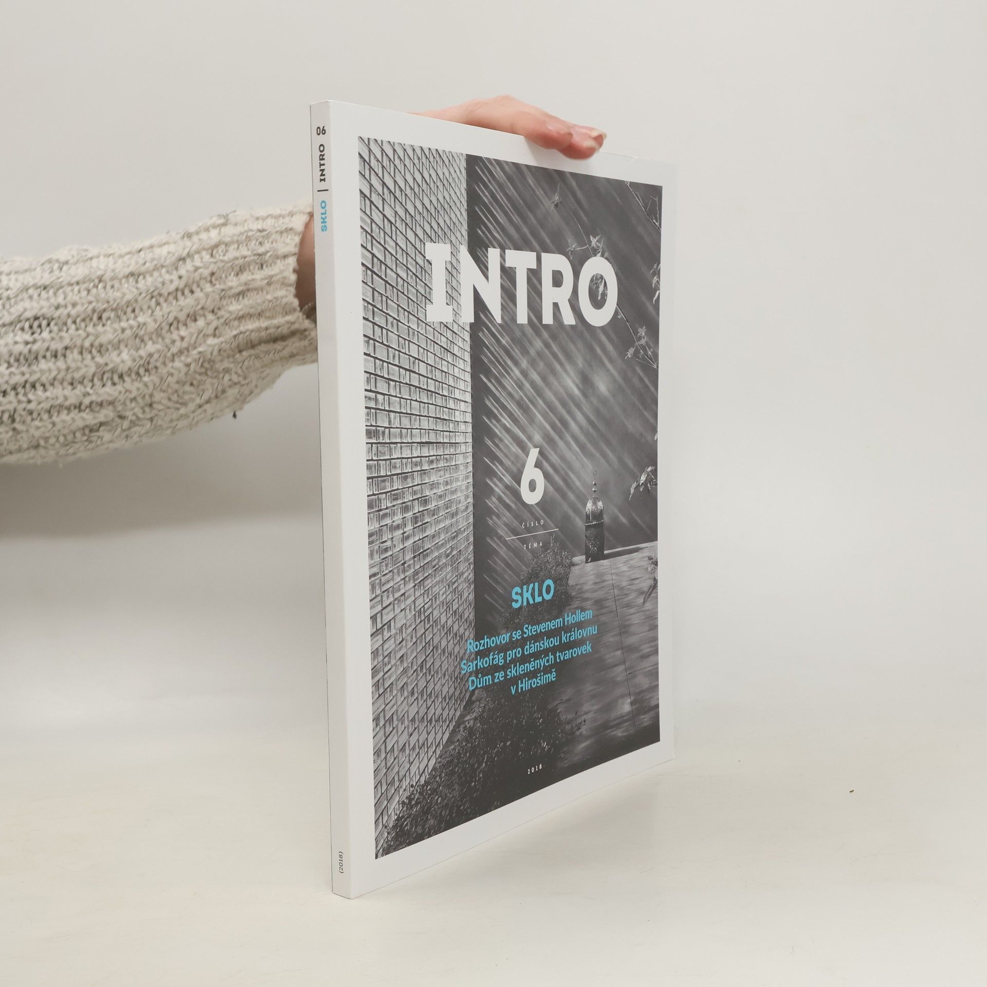 Various authors Intro 6. Sklo