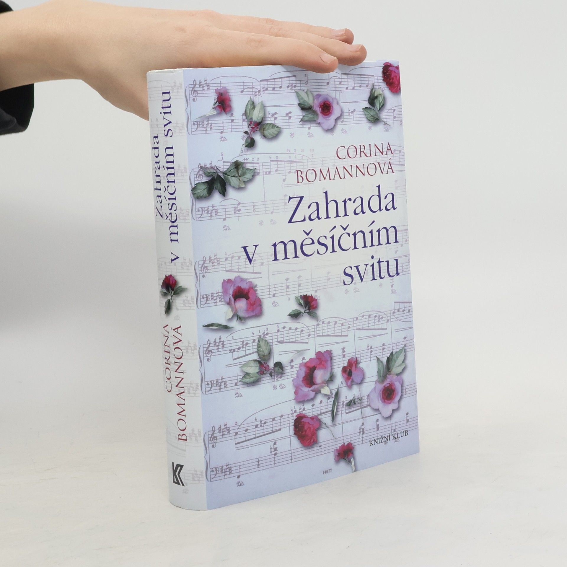 Corina Bomann Zahrada v měsíčním svitu