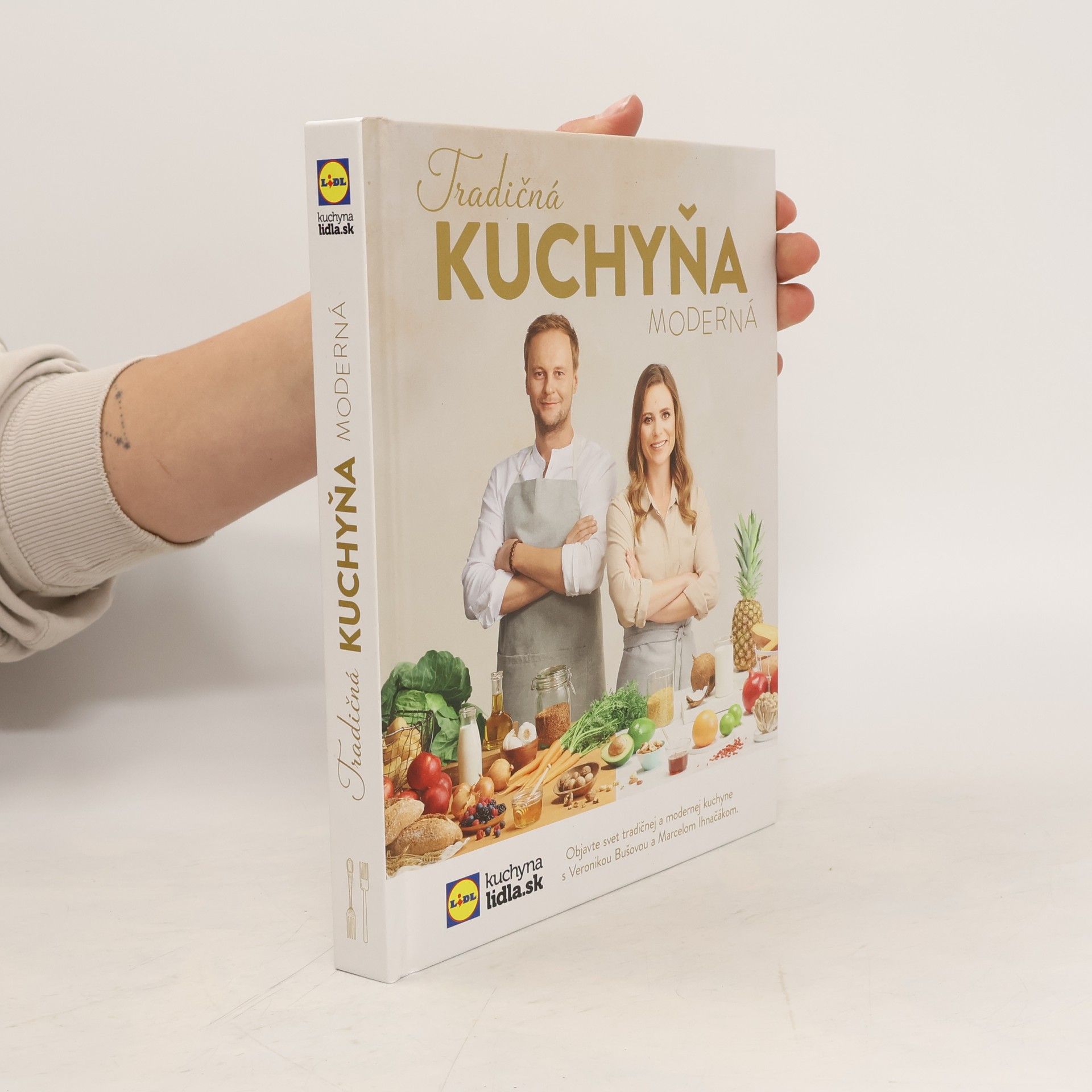 Veronika Bušová Tradičná kuchyňa moderná