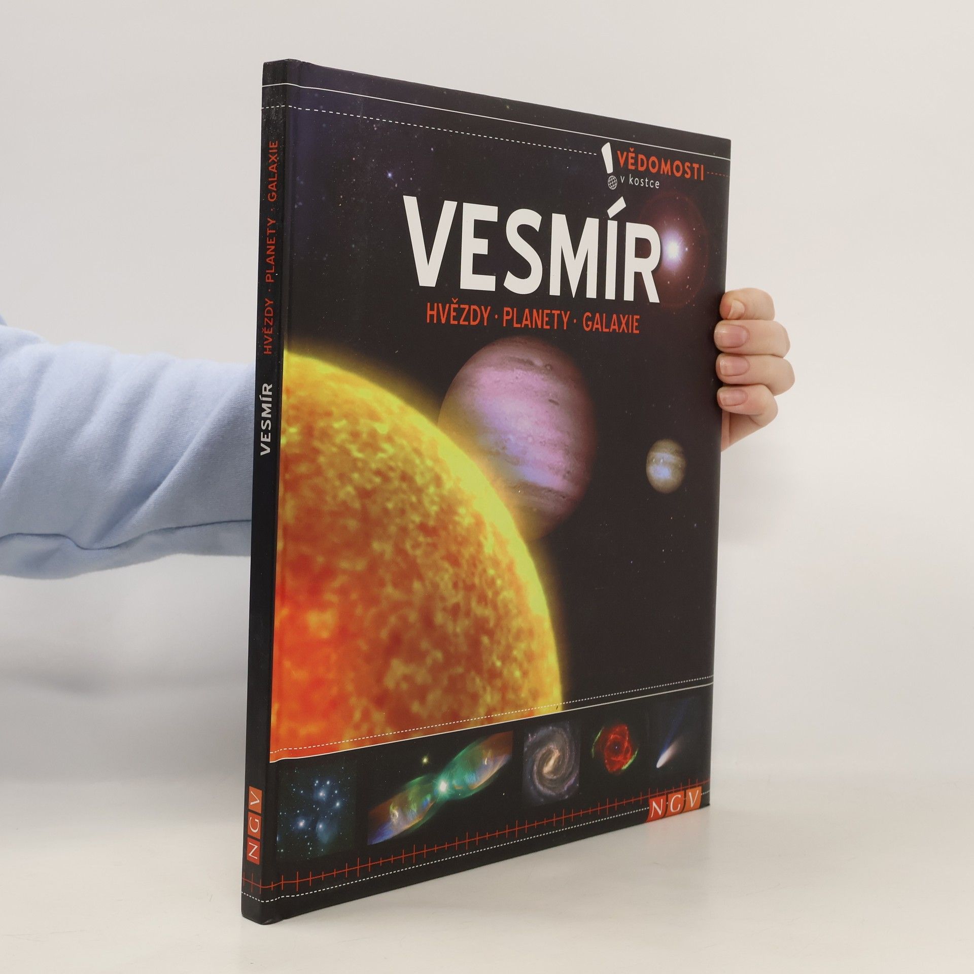 Various authors Vesmír