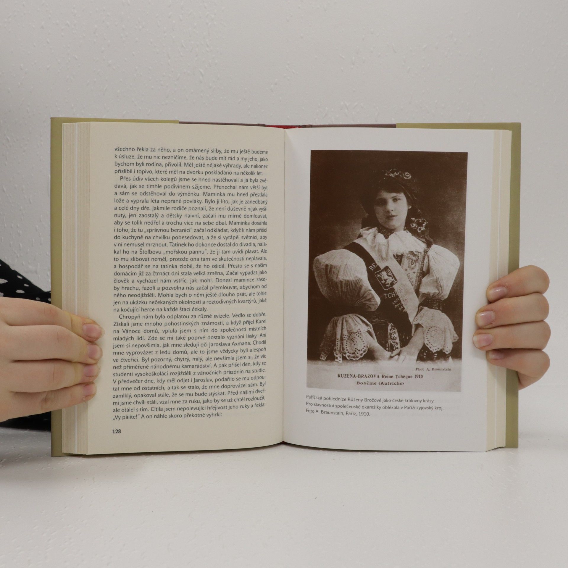 Růžena OpravilováBrožová Byla jsem kočovnou herečkou i královnou (krásy) : kronika hereckého rodu Brožů 1884-1918