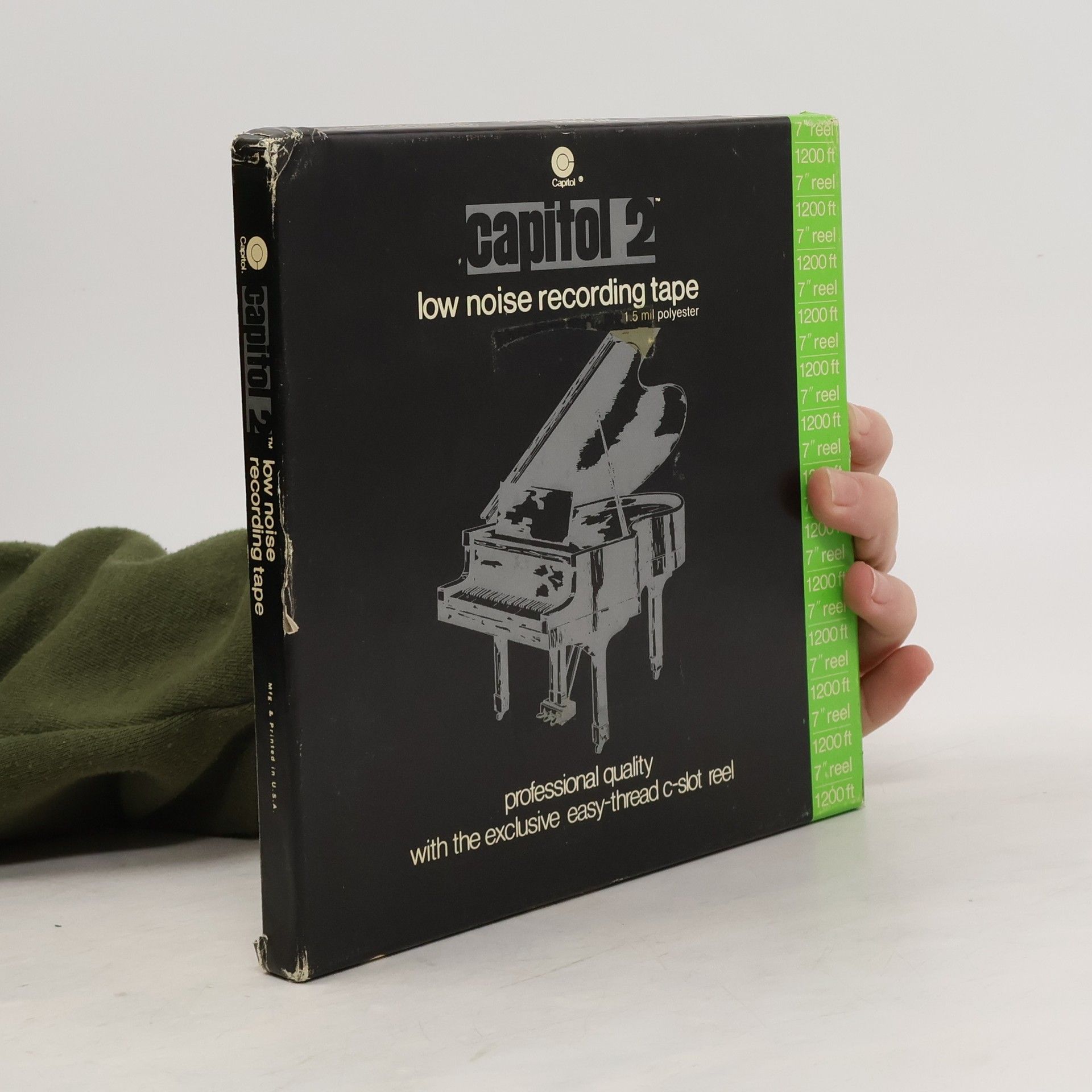 Collectif d'auteurs Low noise recording tape