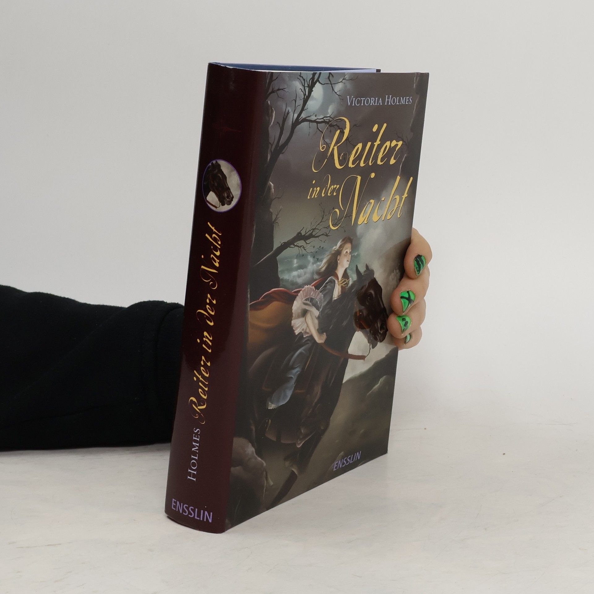 Victoria Holmes Reiter in der Nacht