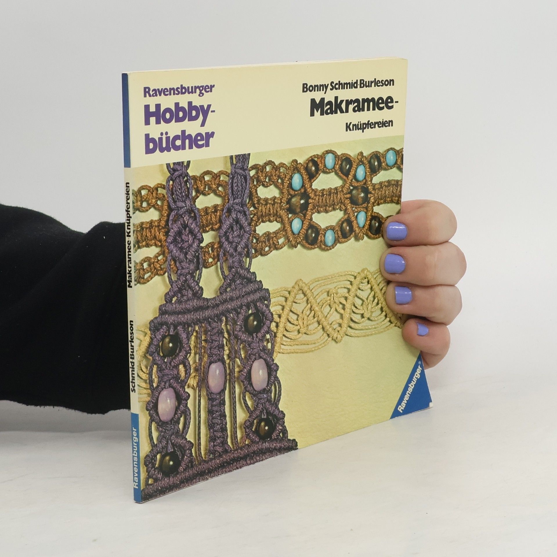 Bonny Schmid Burleson Makramee-Knüpfereien mit Schnur, Garn, Wolle, Perlen und anderen Materialien