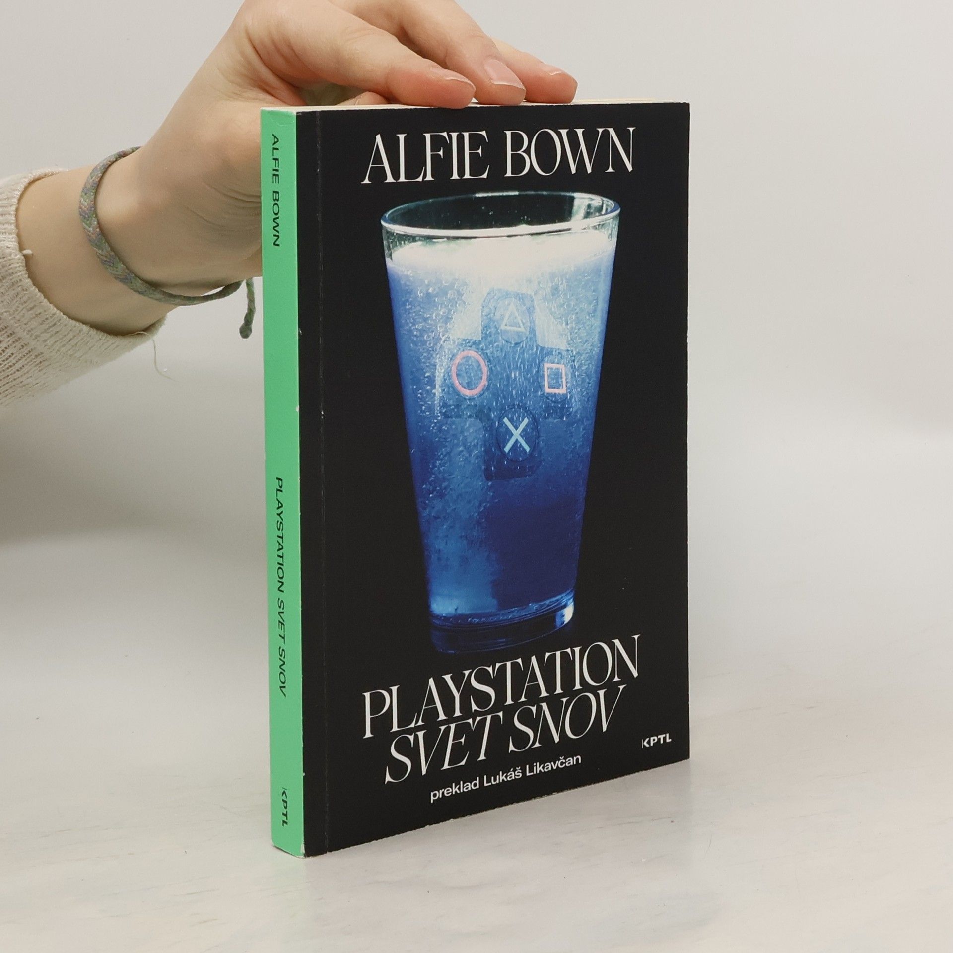 Alfie Bown Playstation – Svet snov