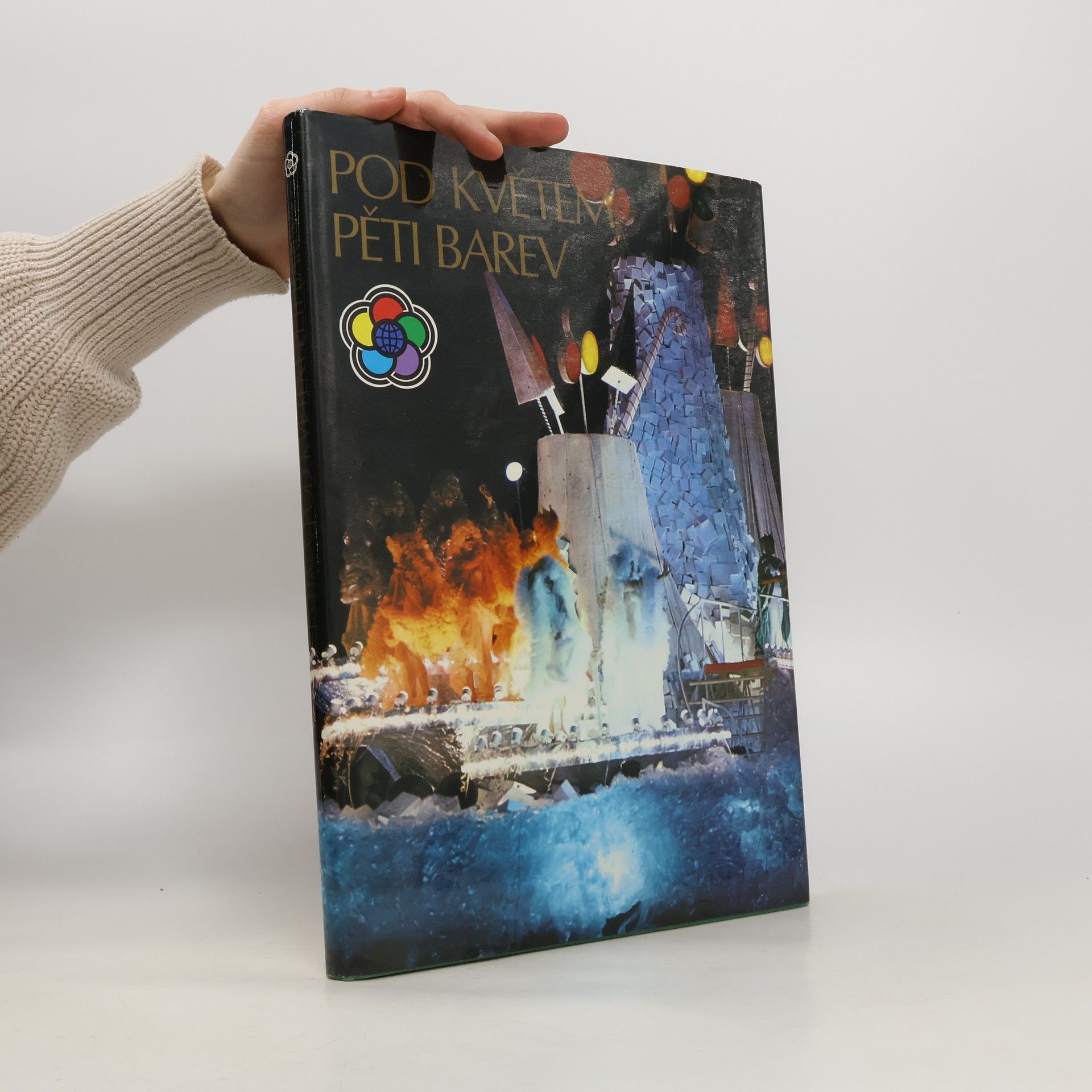 Collectif d'auteurs Pod květem pěti barev