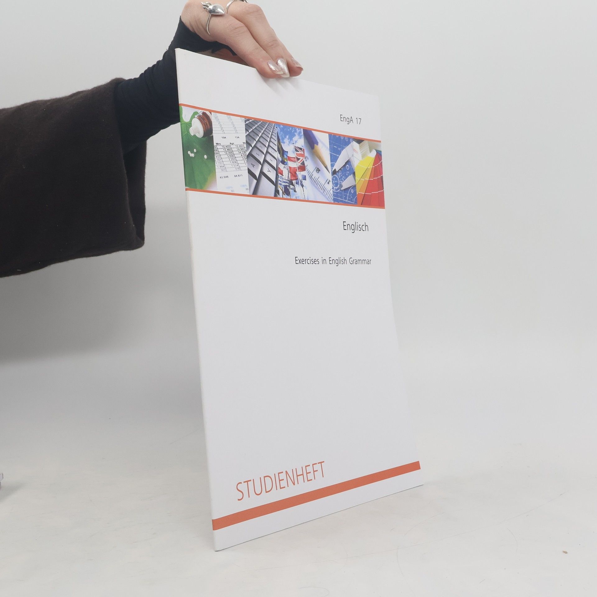 AA.VV. Studienheft. Englisch. Exercises in Englisch Grammar