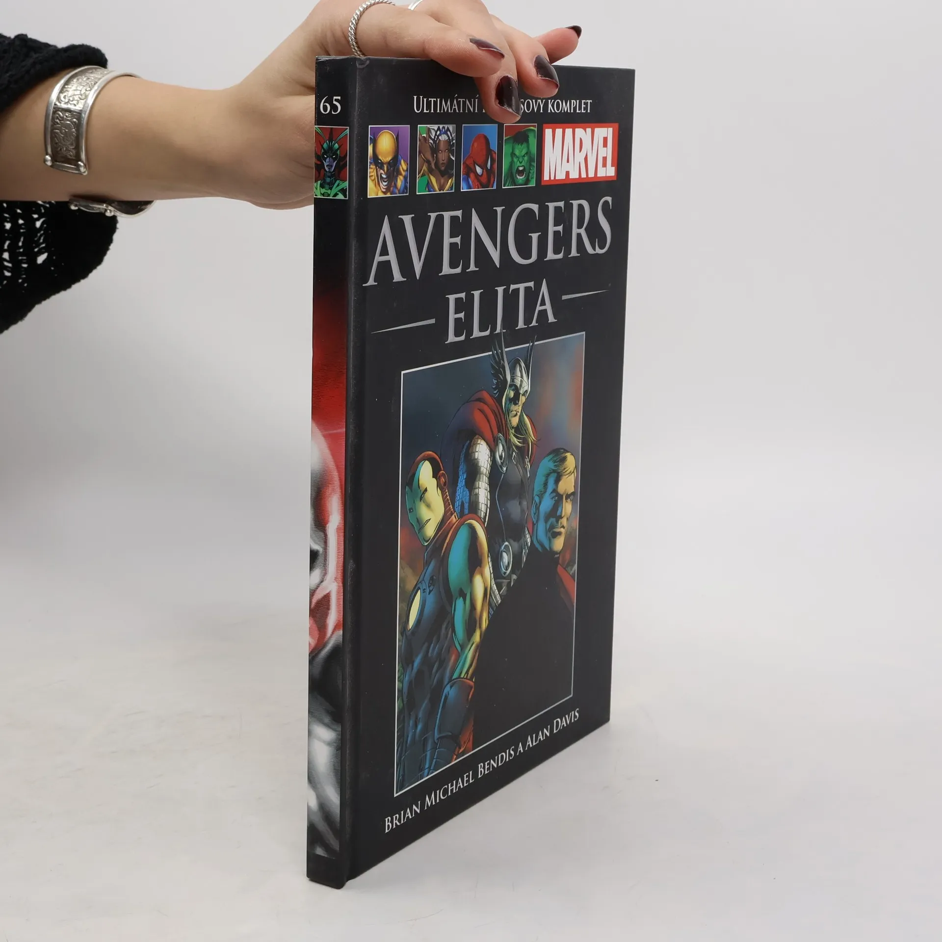 Avengers Elita 65 | Kniha | pevná | Brian Michael Bendis
