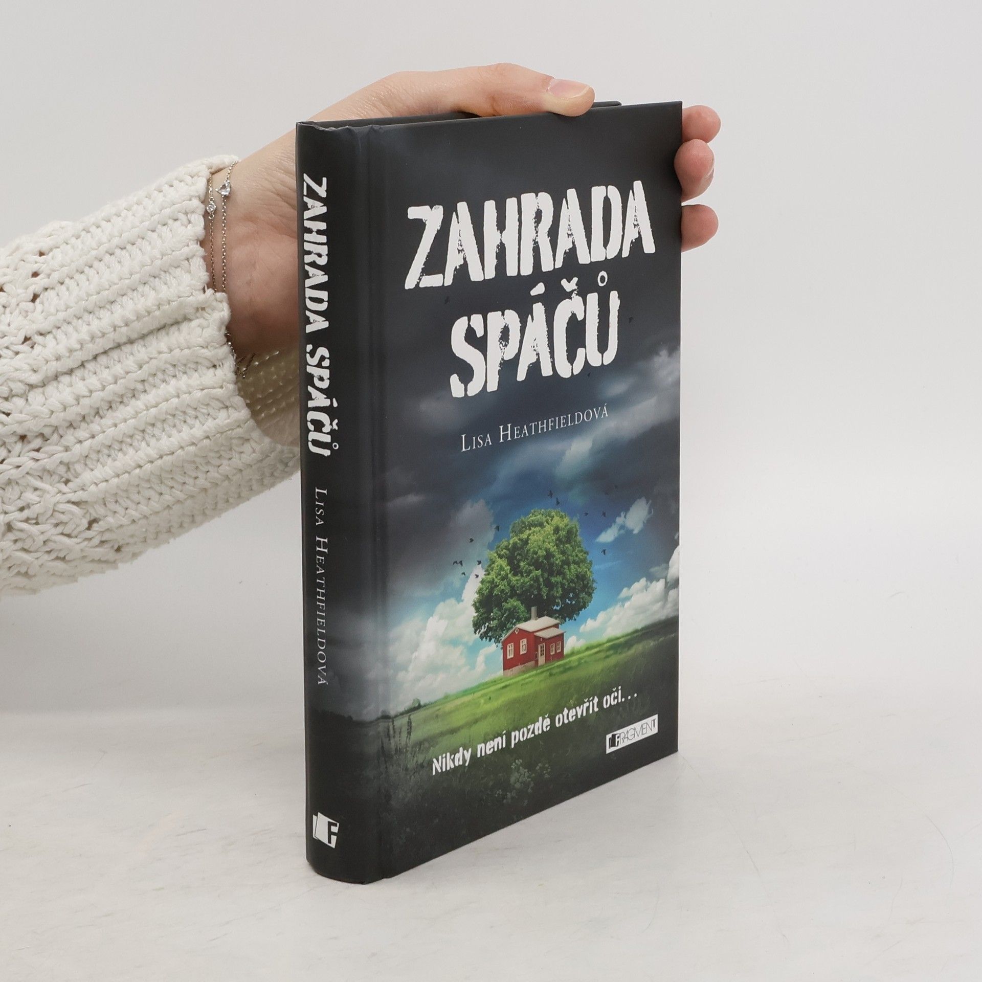 Lisa Heathfield Zahrada spáčů