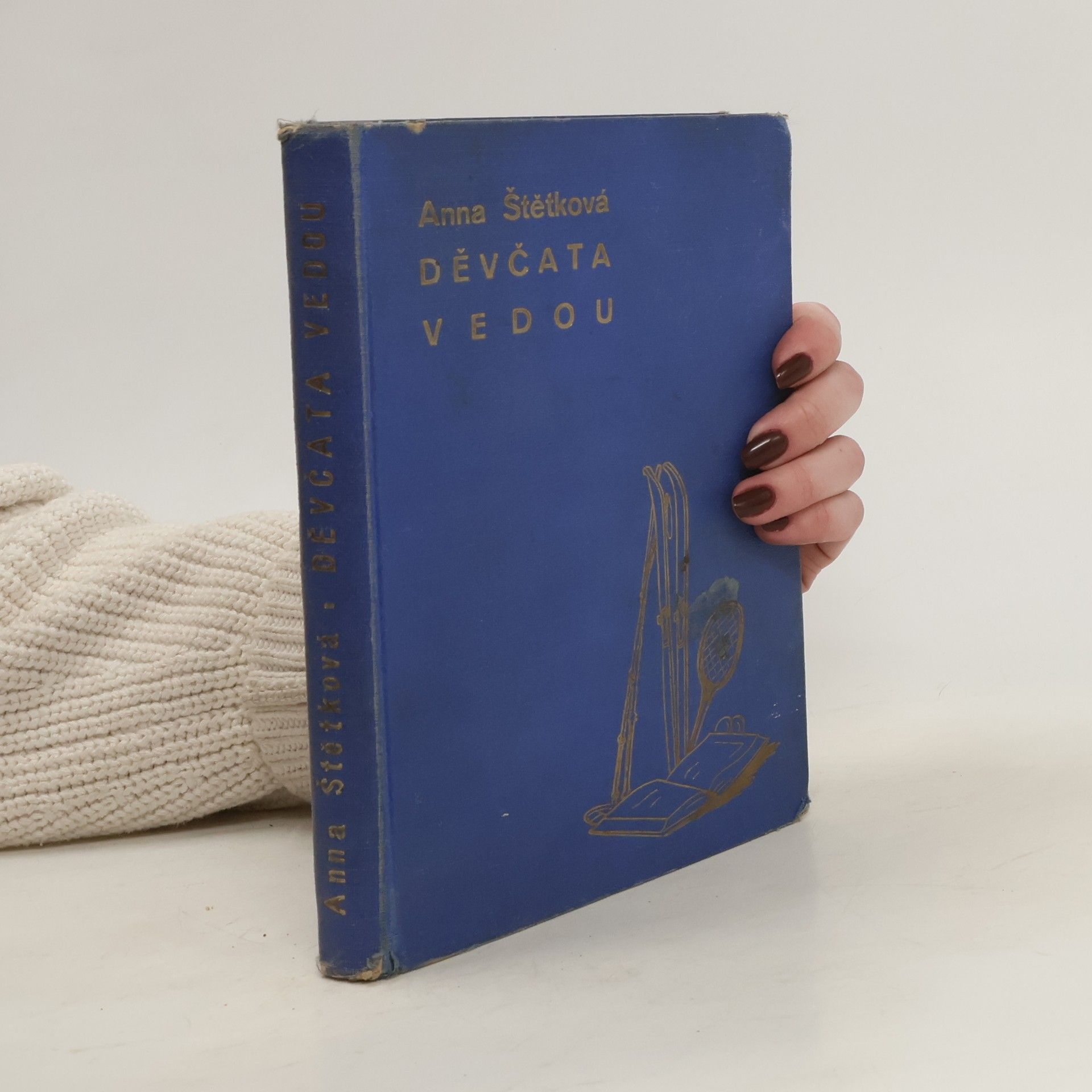 Anna Štětková Děvčata vedou