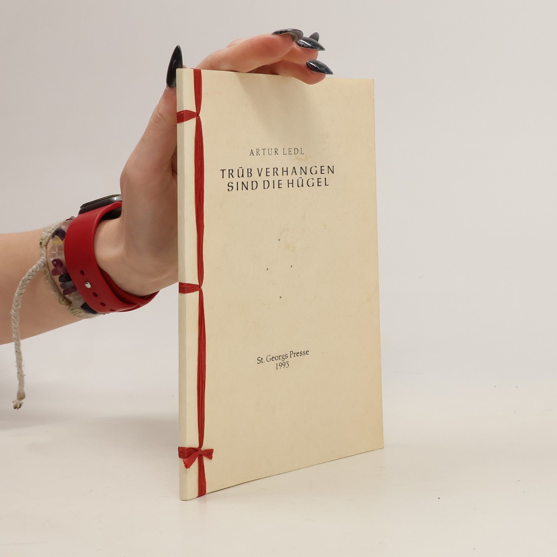 Artur Ledl Trüb Verhangen sind die Hügel