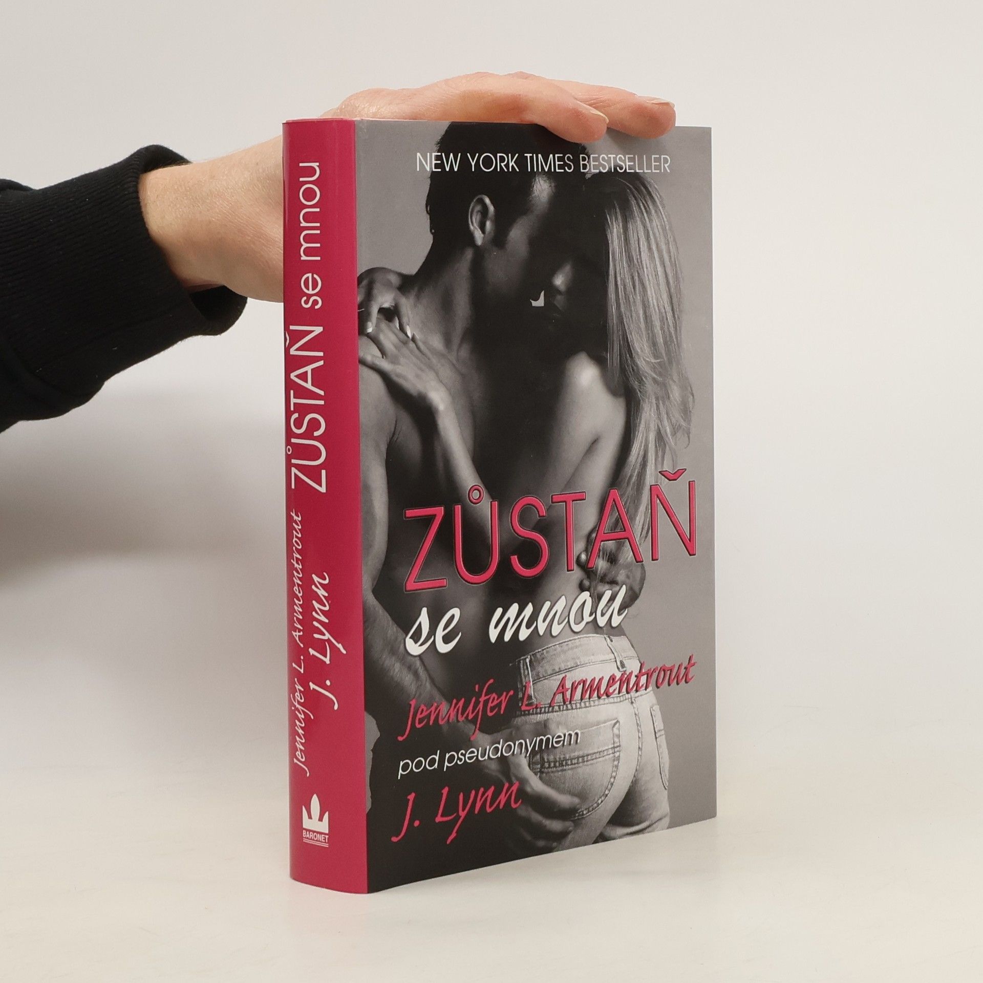 Jennifer L. Armentrout Zůstaň se mnou