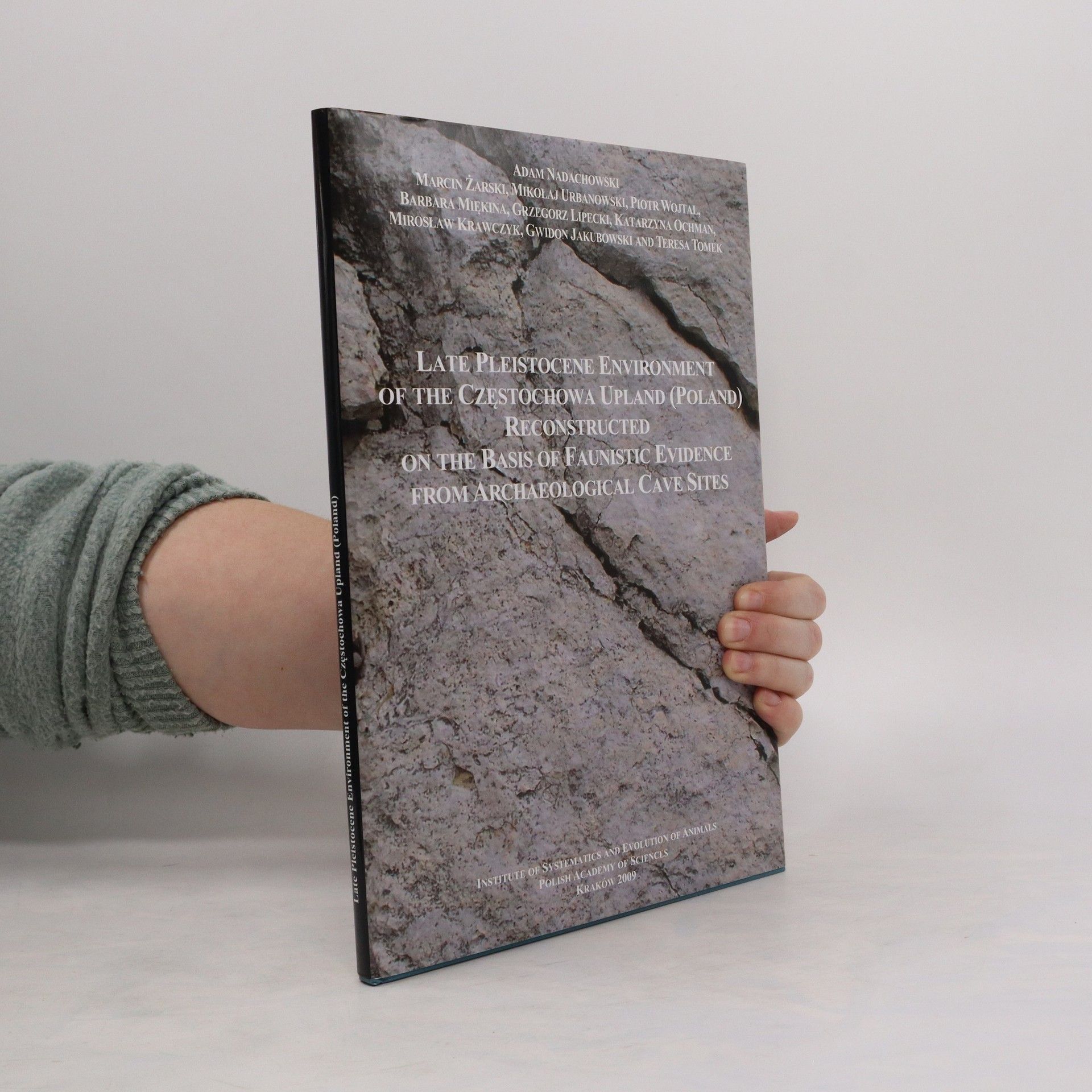 Adam Nadachowski Late Pleistocene Environment of the Czestochowa Upland (Poland) Reconstructed on the Basis of Faunistic Evidence from Archaeological Cave Sites