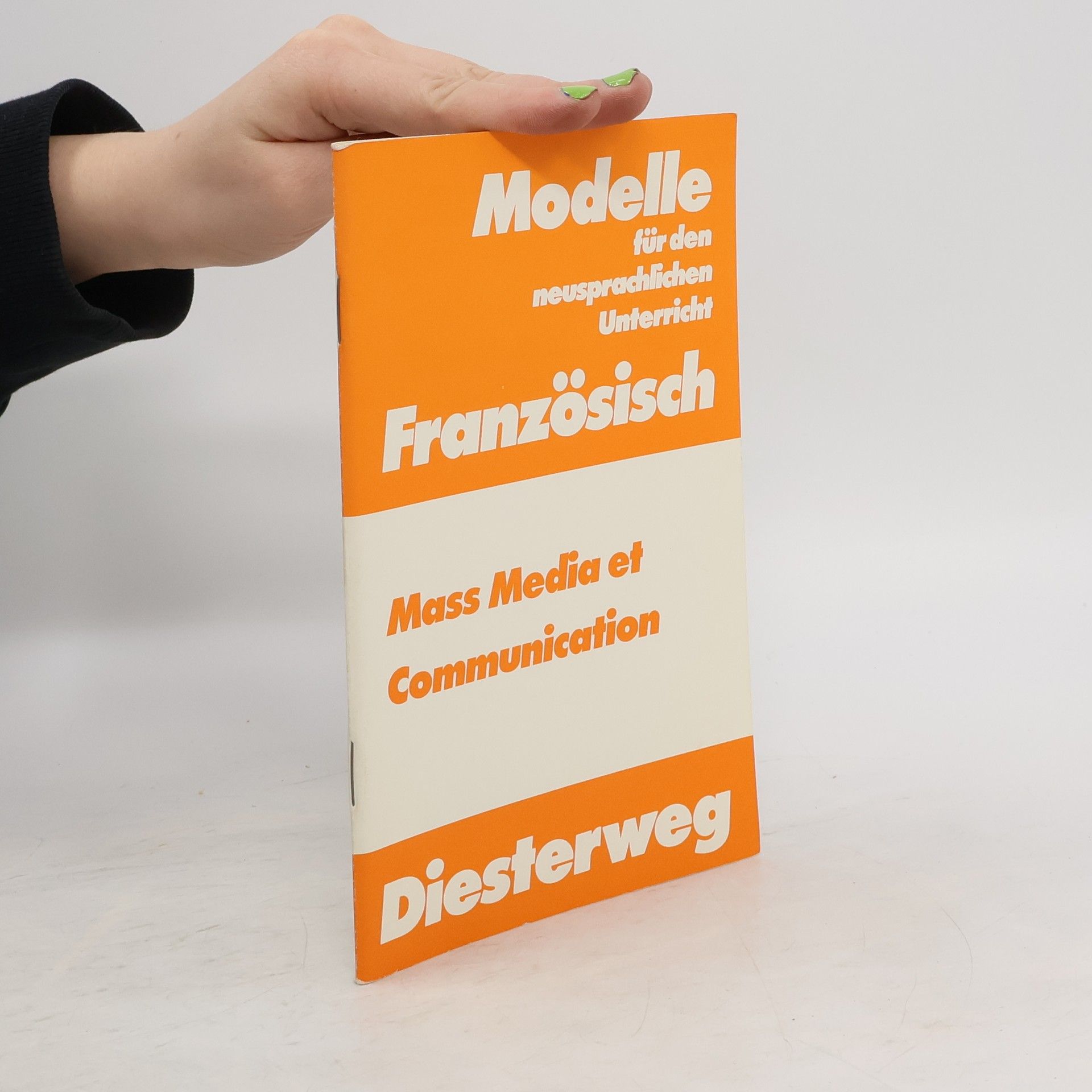 Heribert Walter Mass Media et Communication