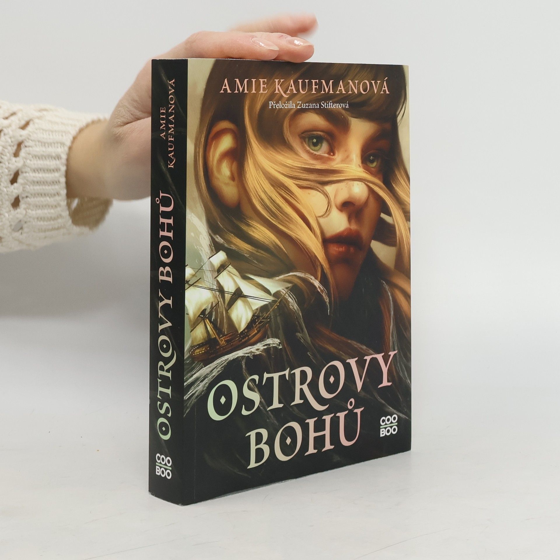 Amie Kaufman Ostrovy bohů