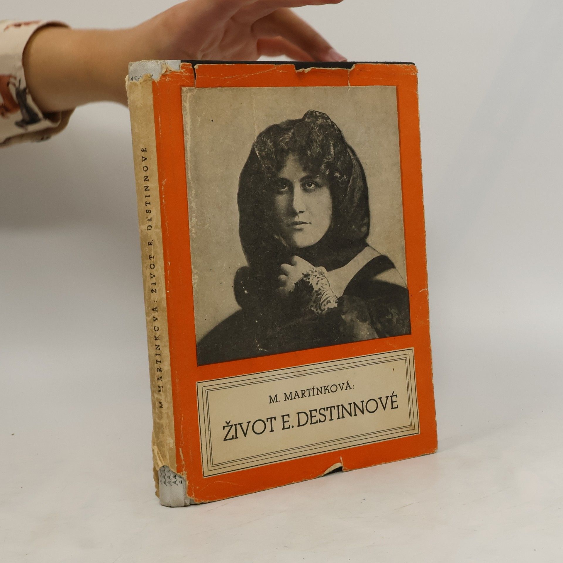 M. Martínková Život E. Destinové