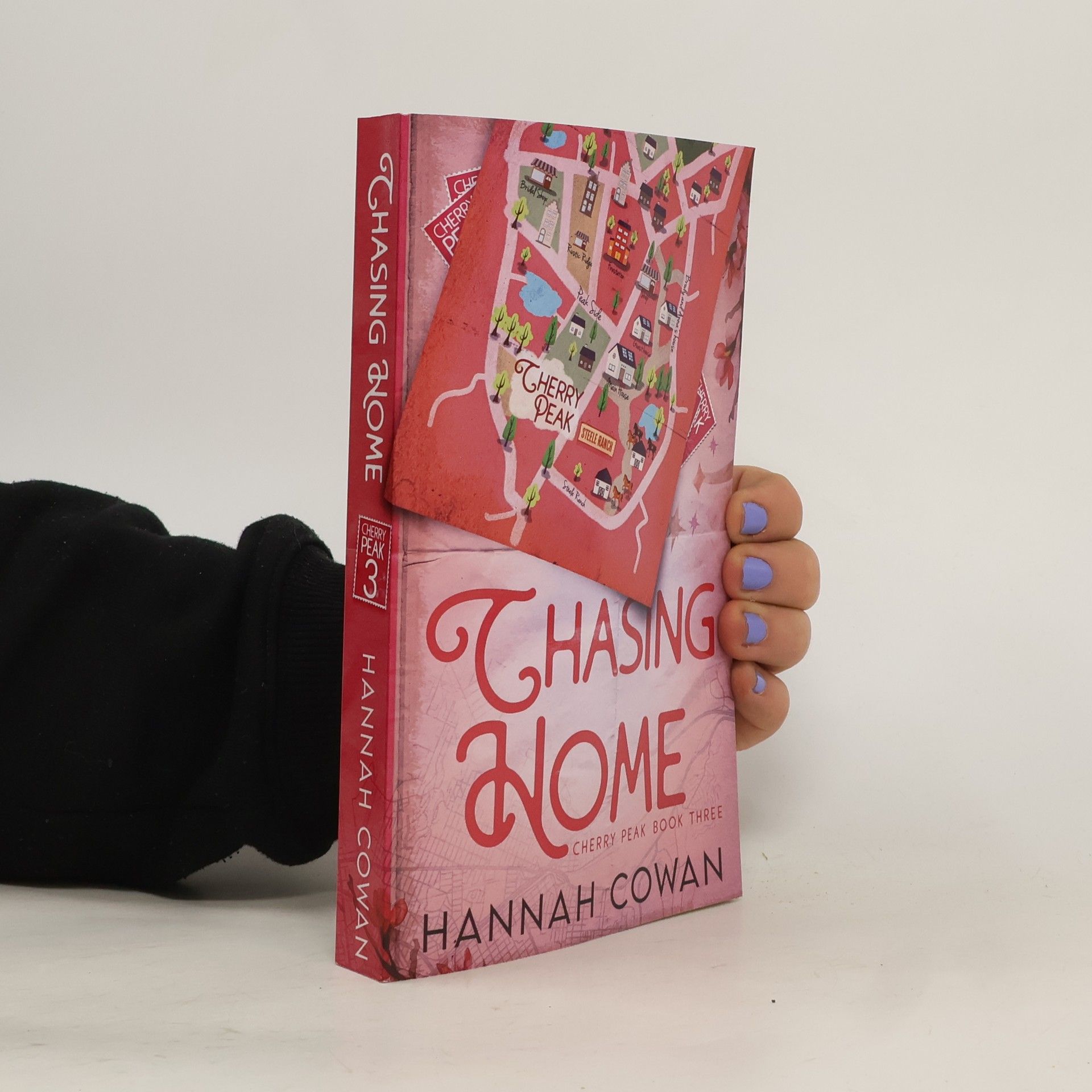 Hannah Cowan Chasing Home. Cherry Peak Book Three