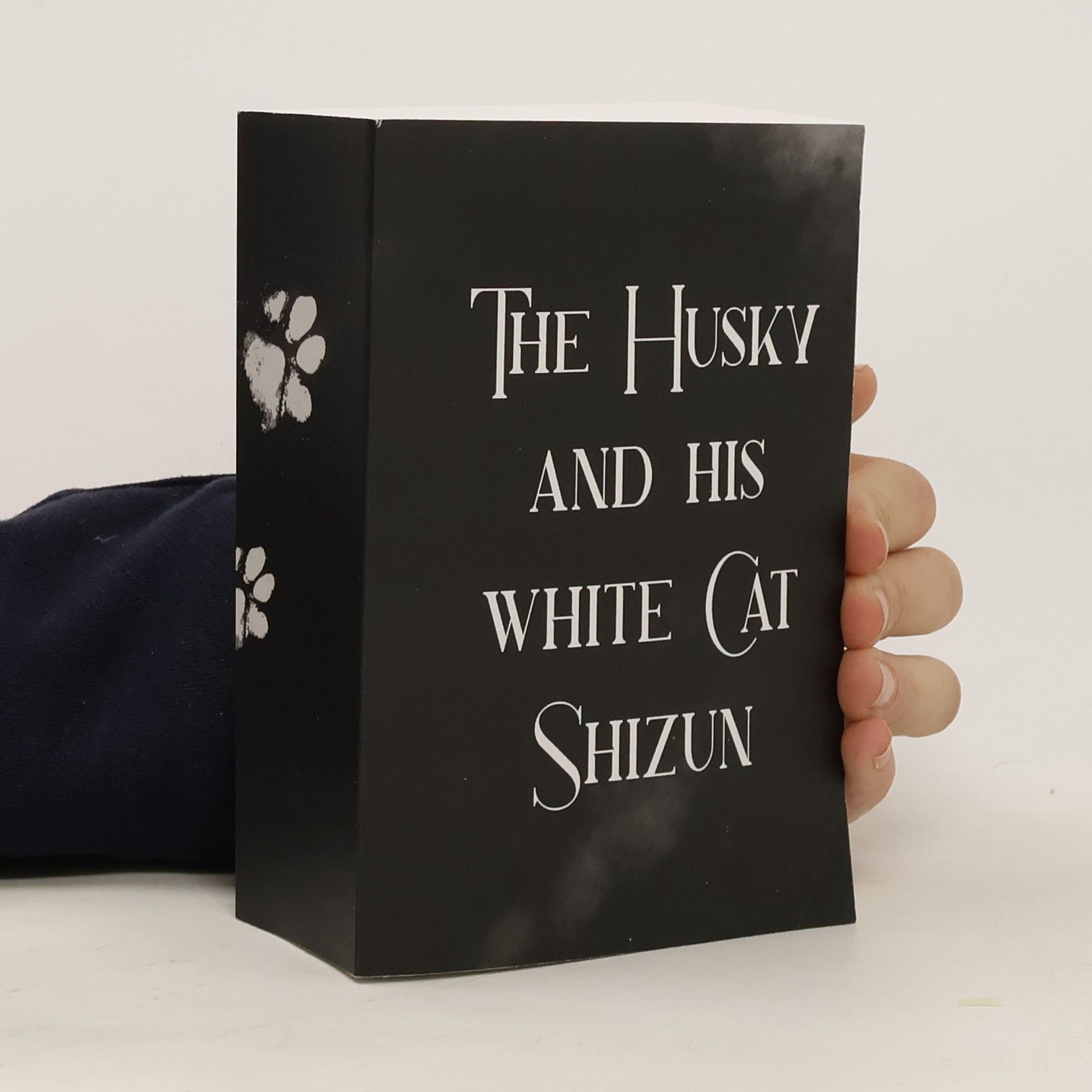 AA.VV. The Husky and his White Cat Shizun