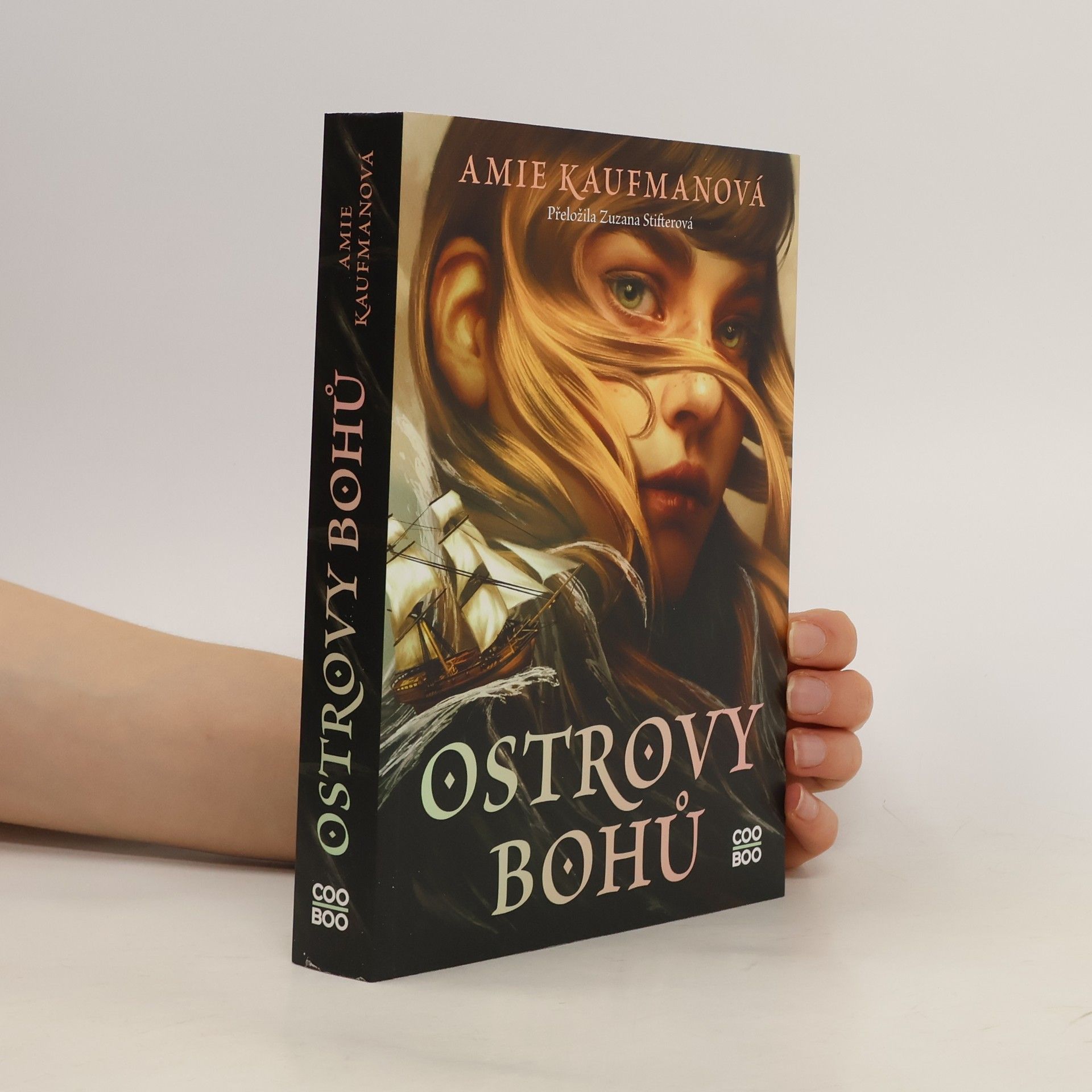 Amie Kaufman Ostrovy bohů