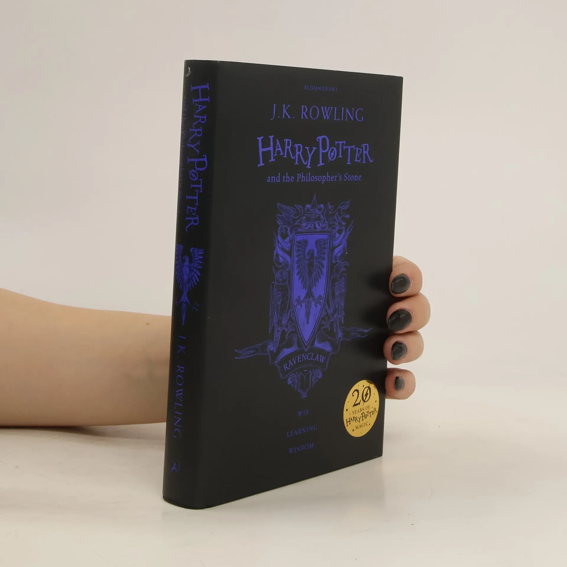 Harry Potter and the Philosopher's Stone | Kniha | J. K. Rowling | EN