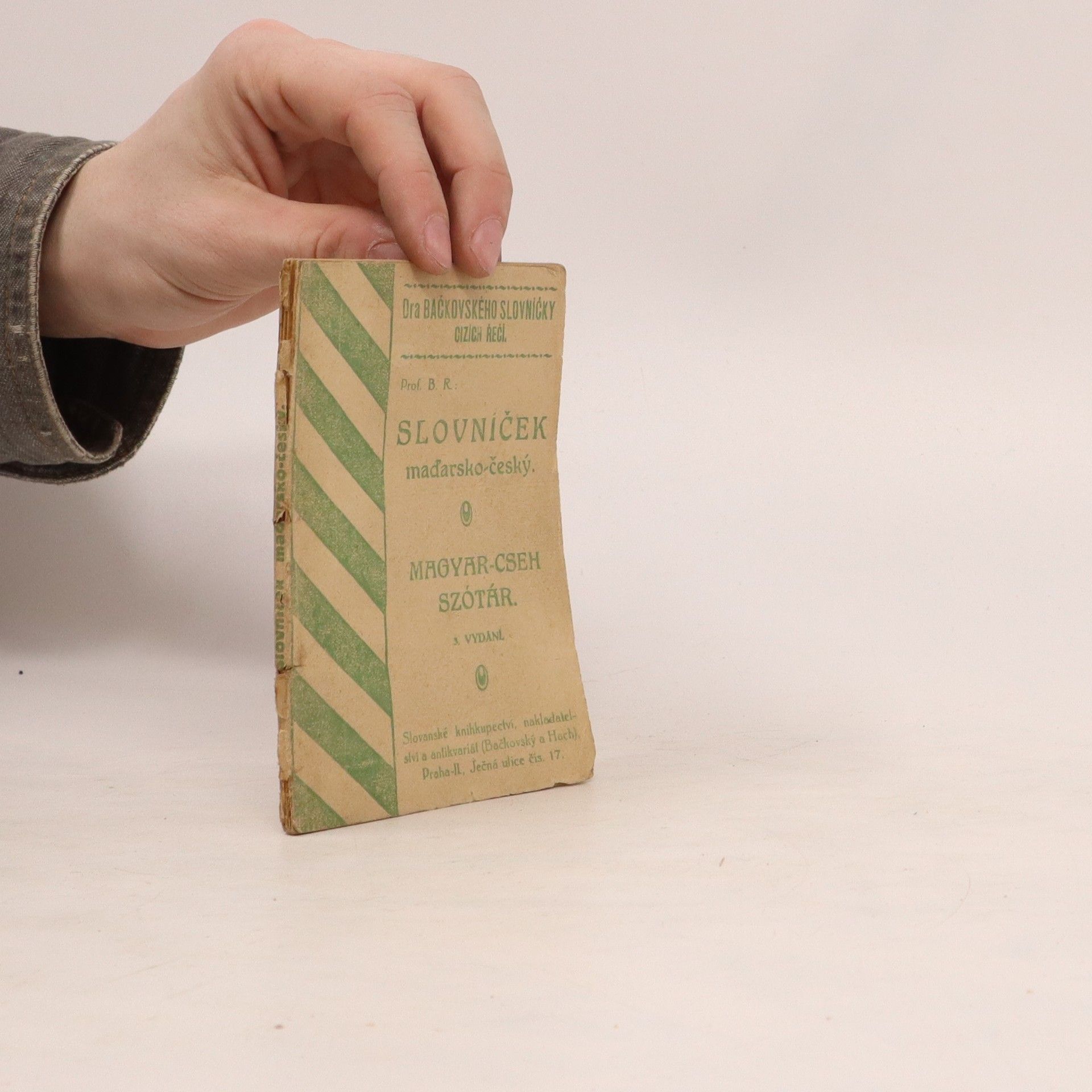AA.VV. Slovníček maďarsko-český. Magyar-Cseh szótár