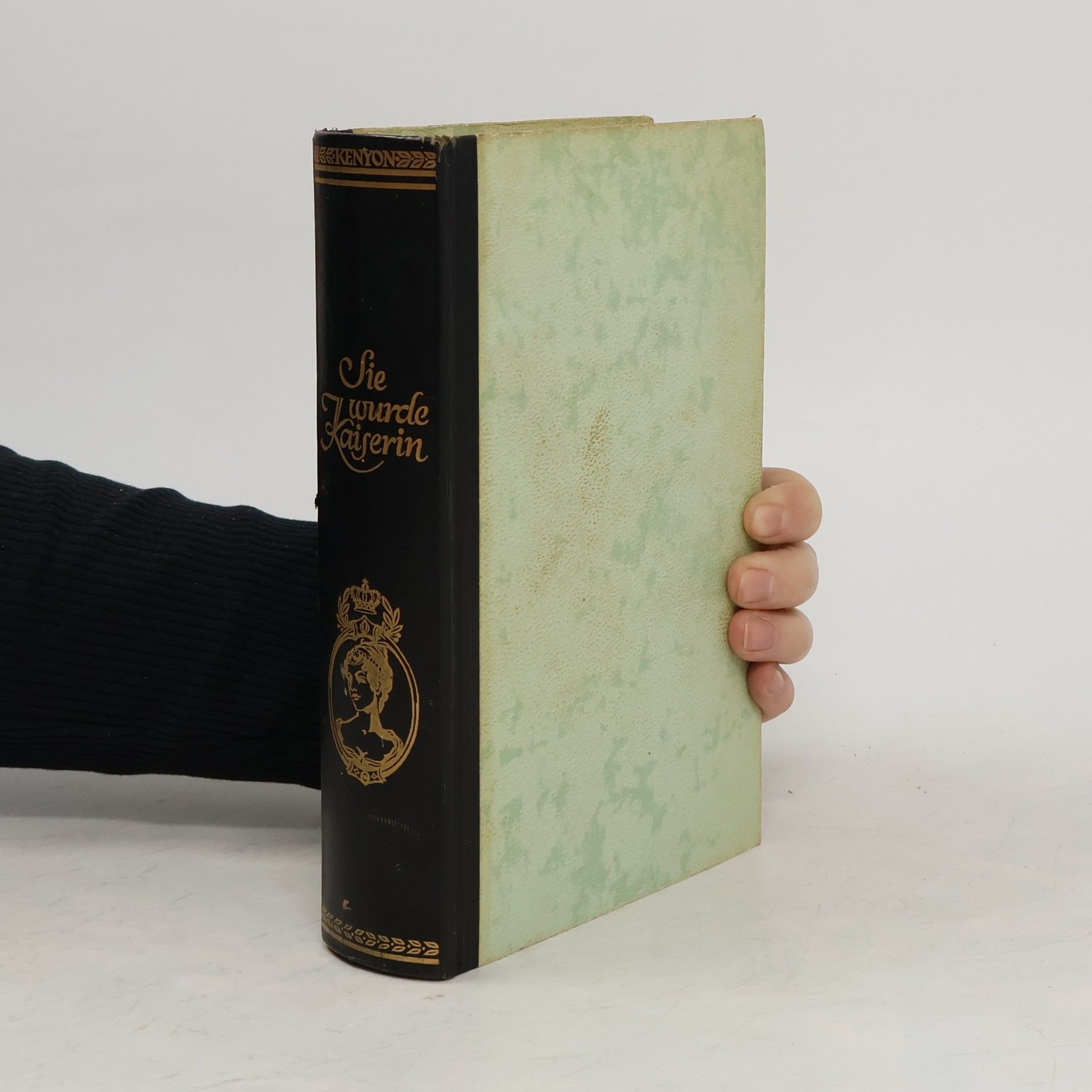 F. W. Kenyon Sie wurde Kaiserin