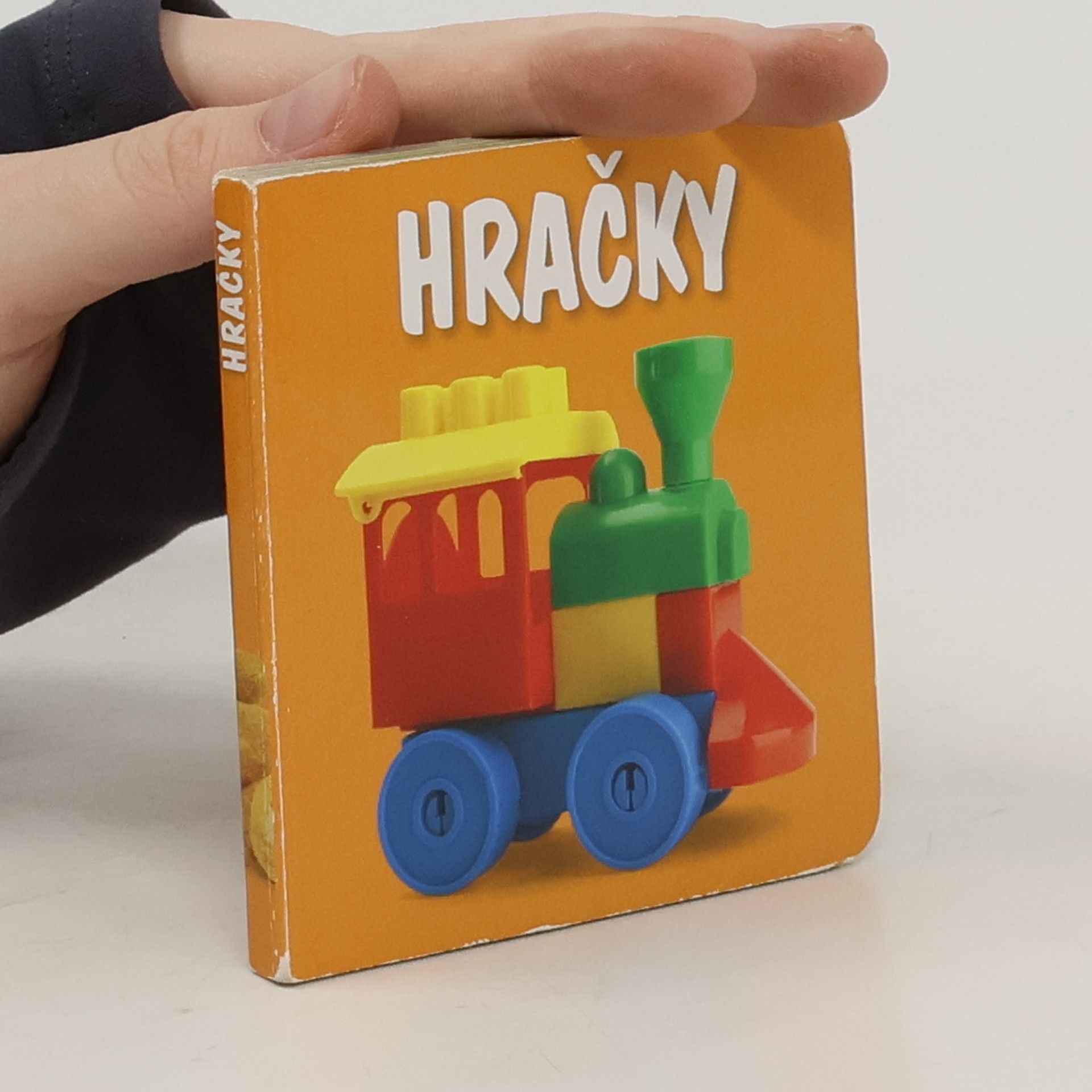 AA.VV. Hračky