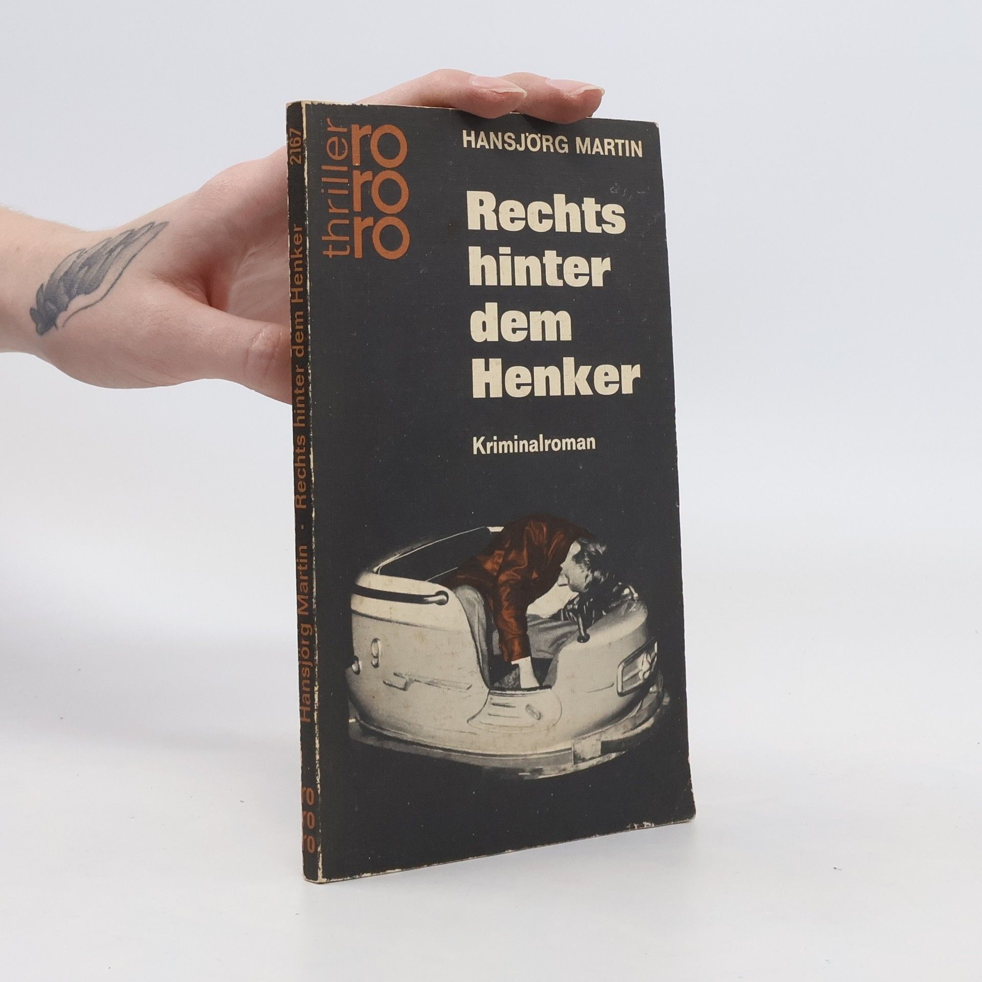 Hansjörg Martin Rechts hinter dem Henker