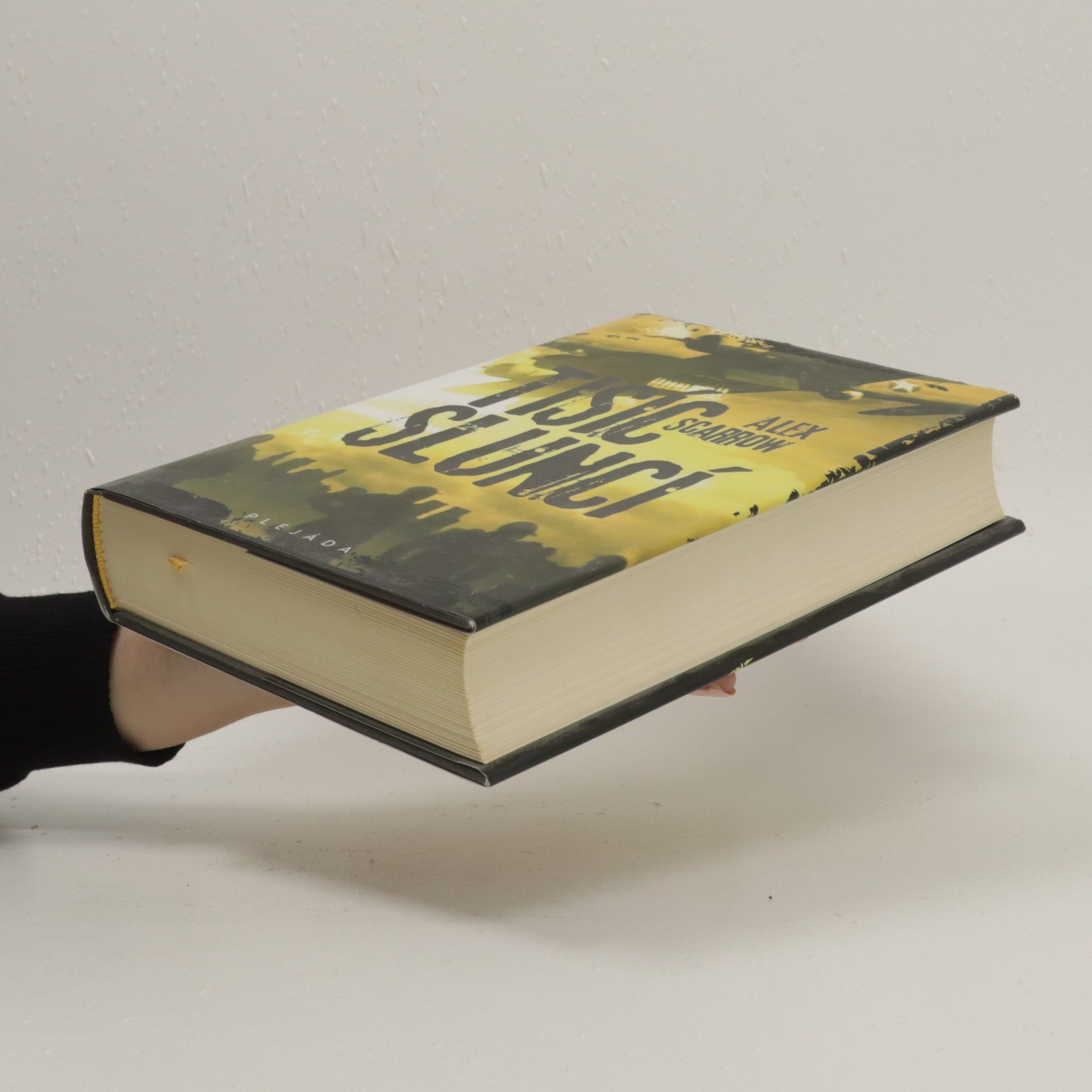 Alex Scarrow Tisíc sluncí