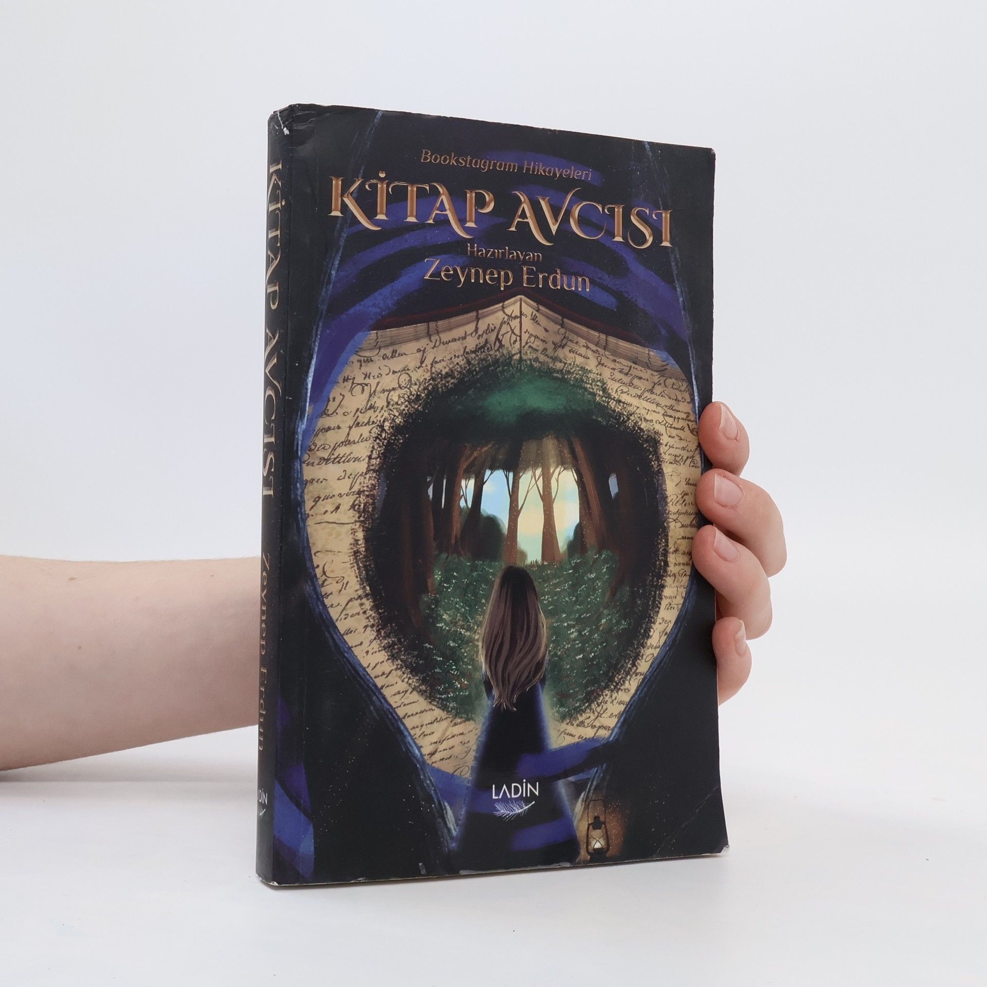 Zeynep Erdun Kitap Avcisi